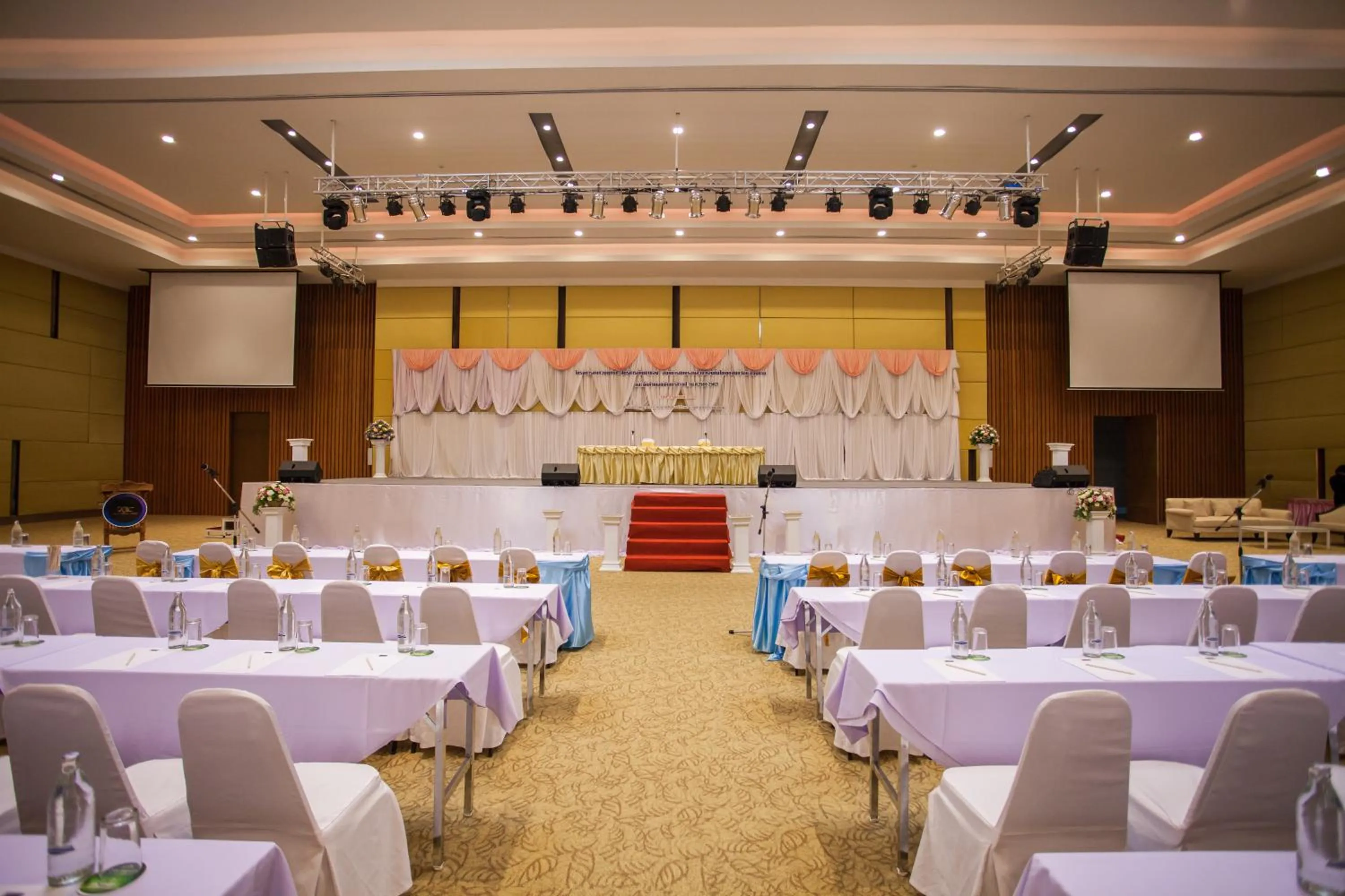 Meeting/conference room in Royal Nakhara Hotel and Convention Centre
