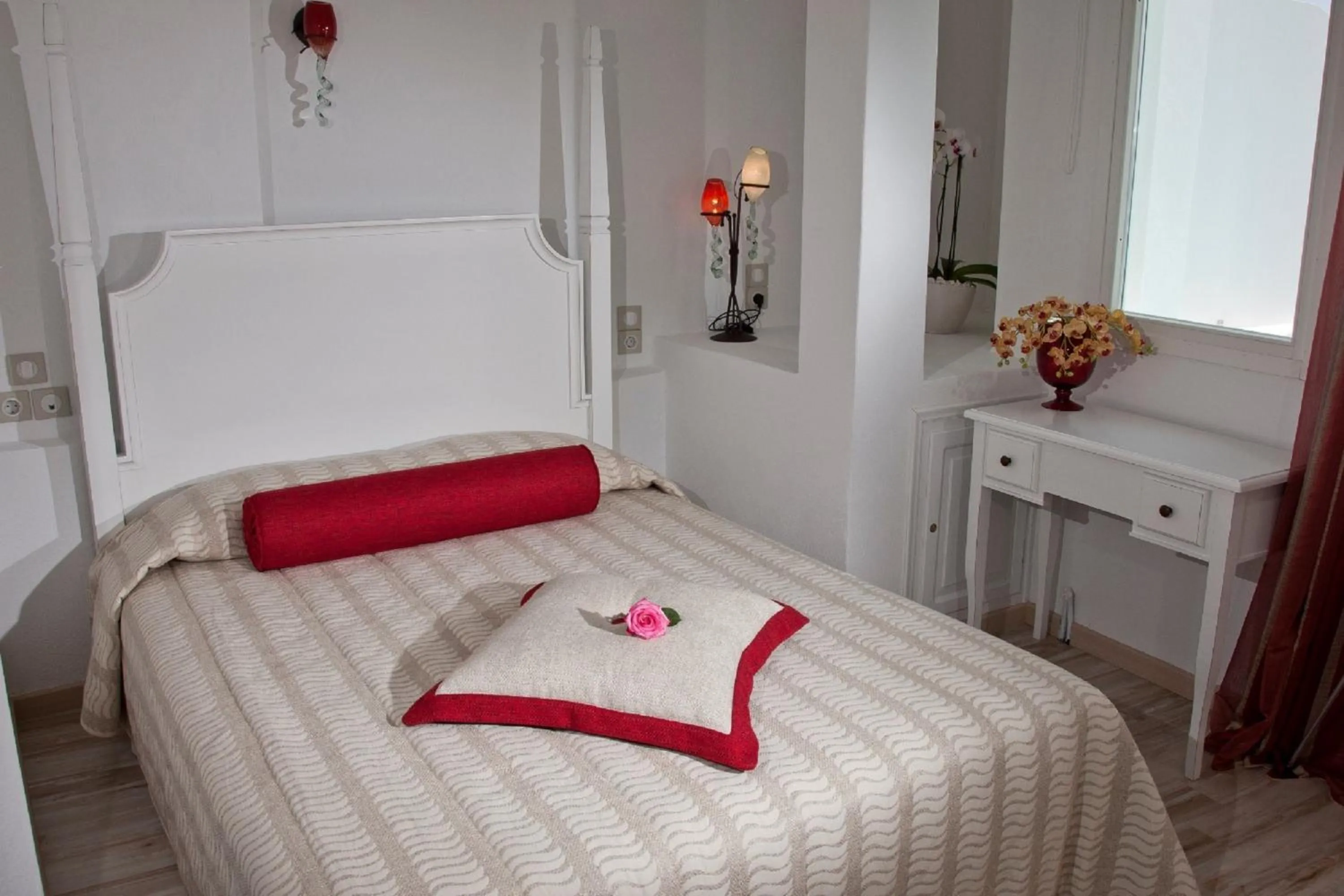 Bed in Delfini Villas