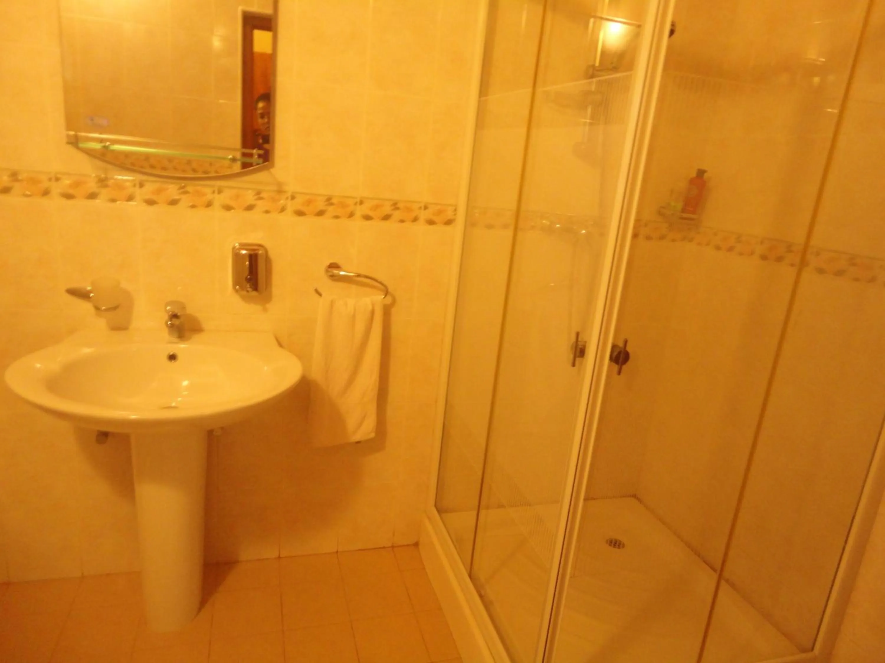 Bedroom in Dedduwa Boat House