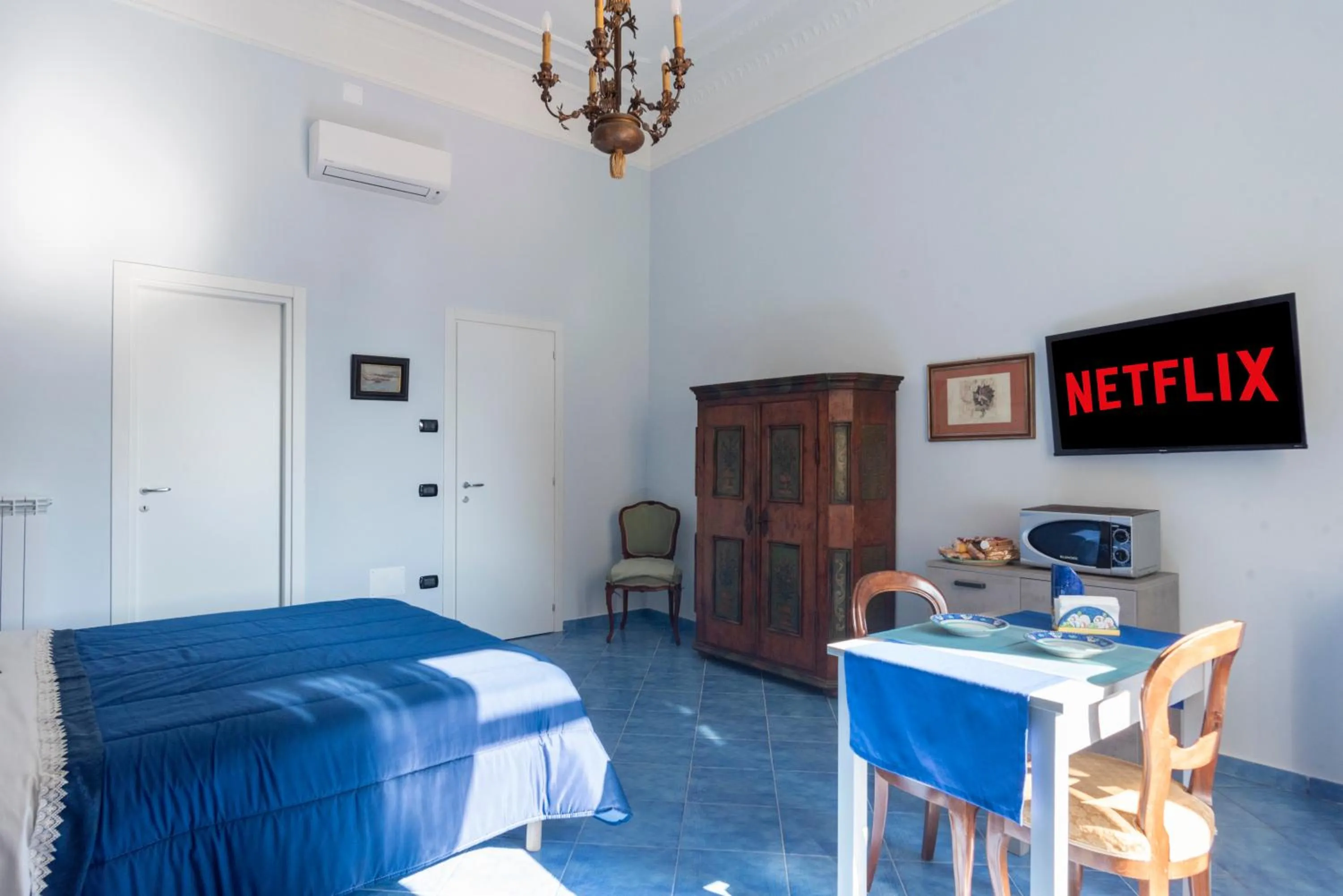 Living room, Bed in B&B Le Stanze Dei Mille