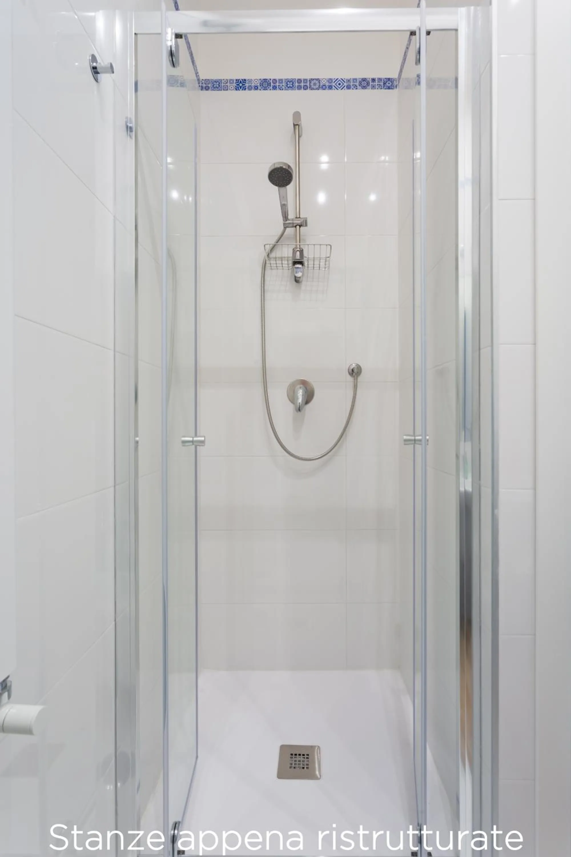 Shower in B&B Le Stanze Dei Mille