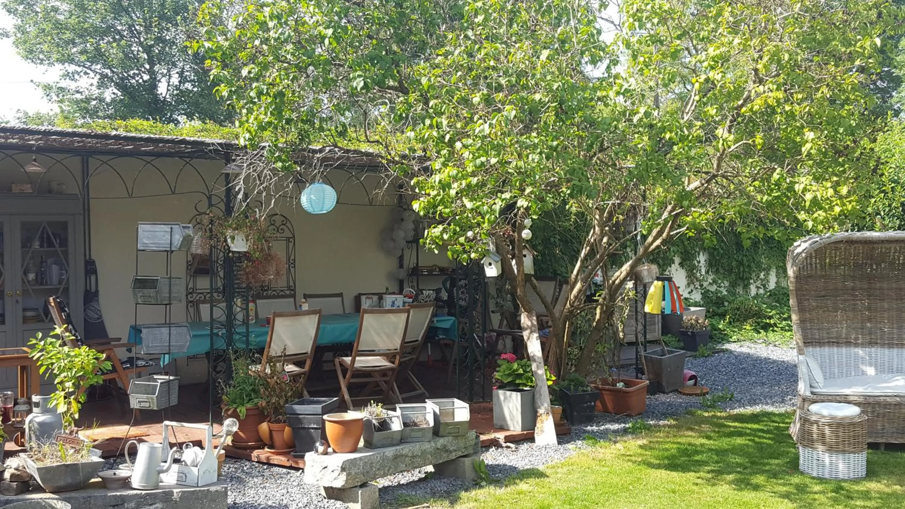 Garden in B&B Le Bonimenteur
