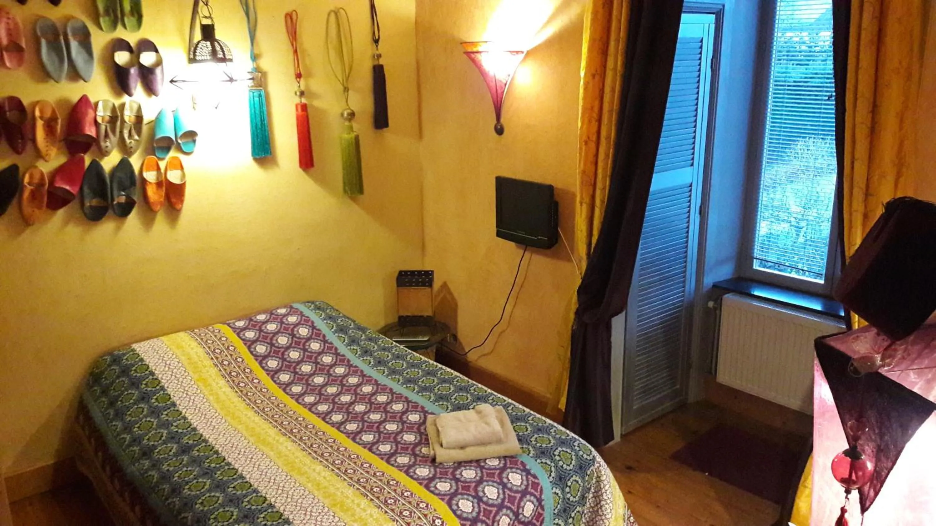 Bed in B&B Le Bonimenteur