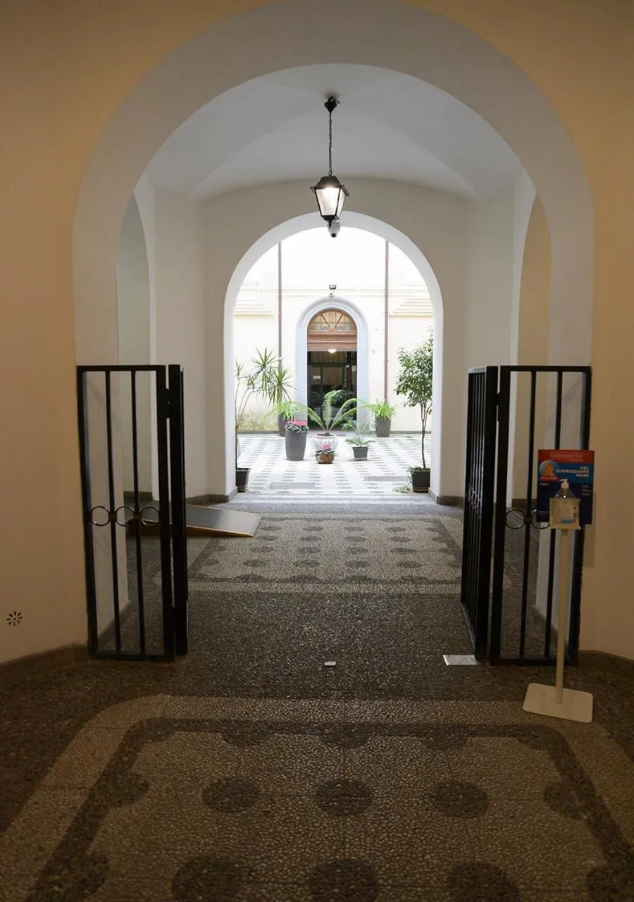 Inner courtyard view in GH Colosseum