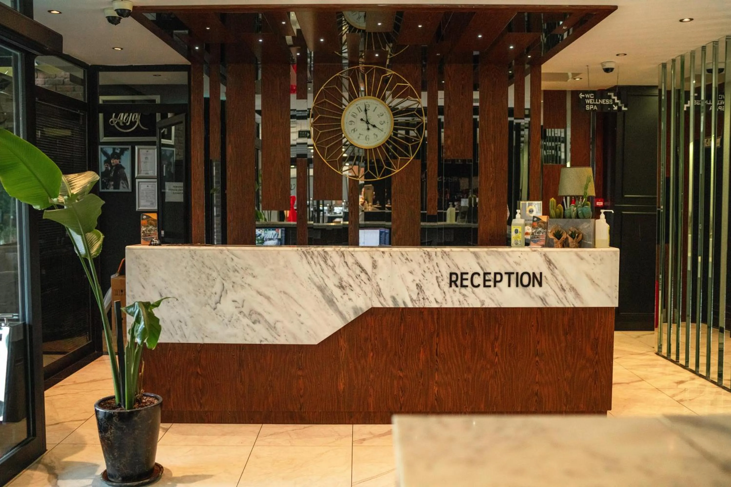 Lobby or reception in Alfa Suites & SPA