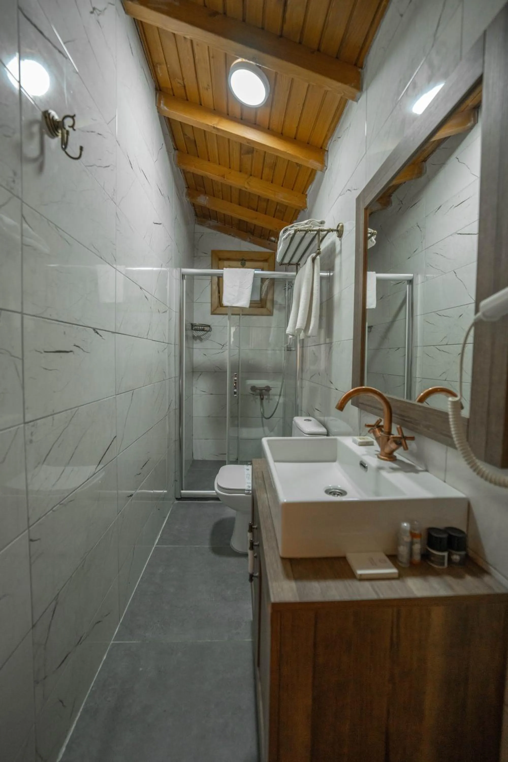 Bathroom in Alfa Suites & SPA