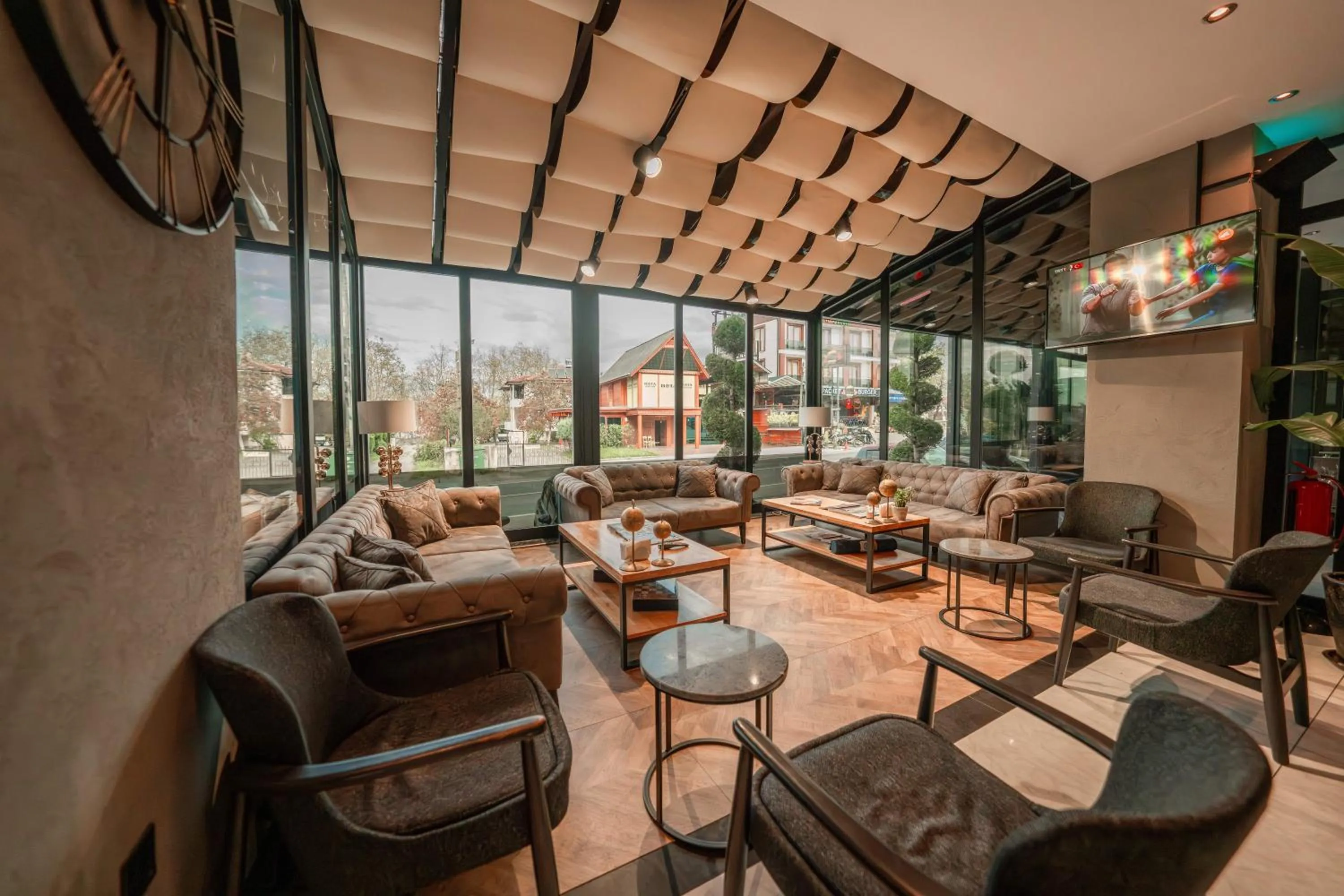 Seating area in Alfa Suites & SPA