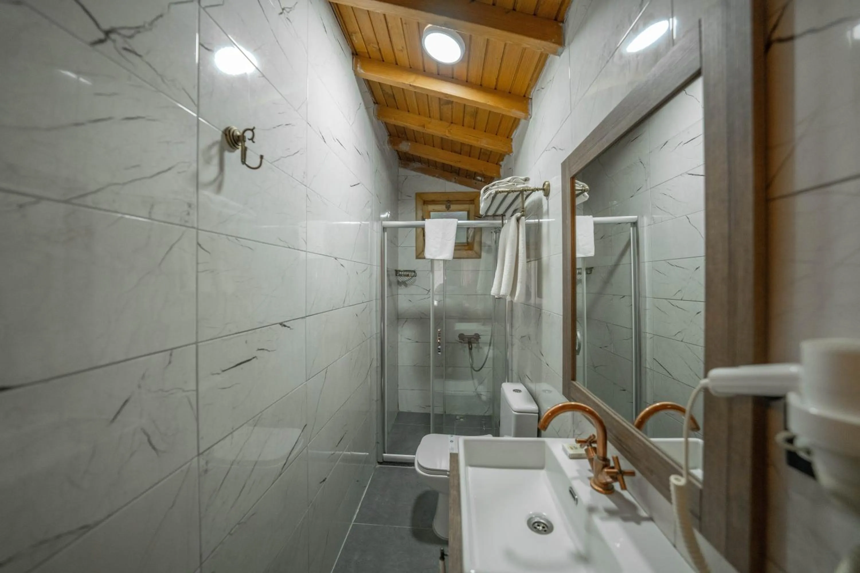 Bathroom in Alfa Suites & SPA