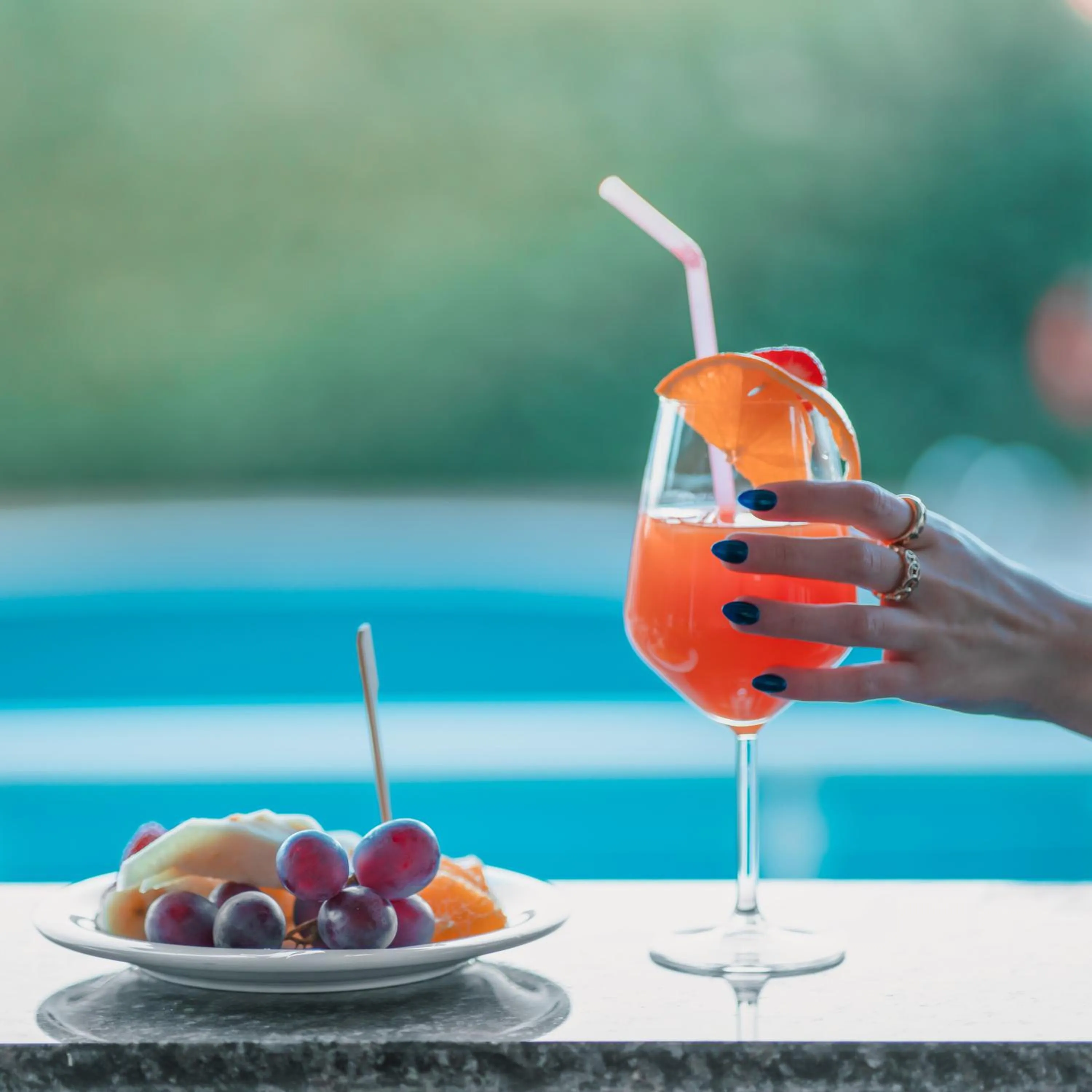 Restaurant/places to eat in Alfa Suites & SPA