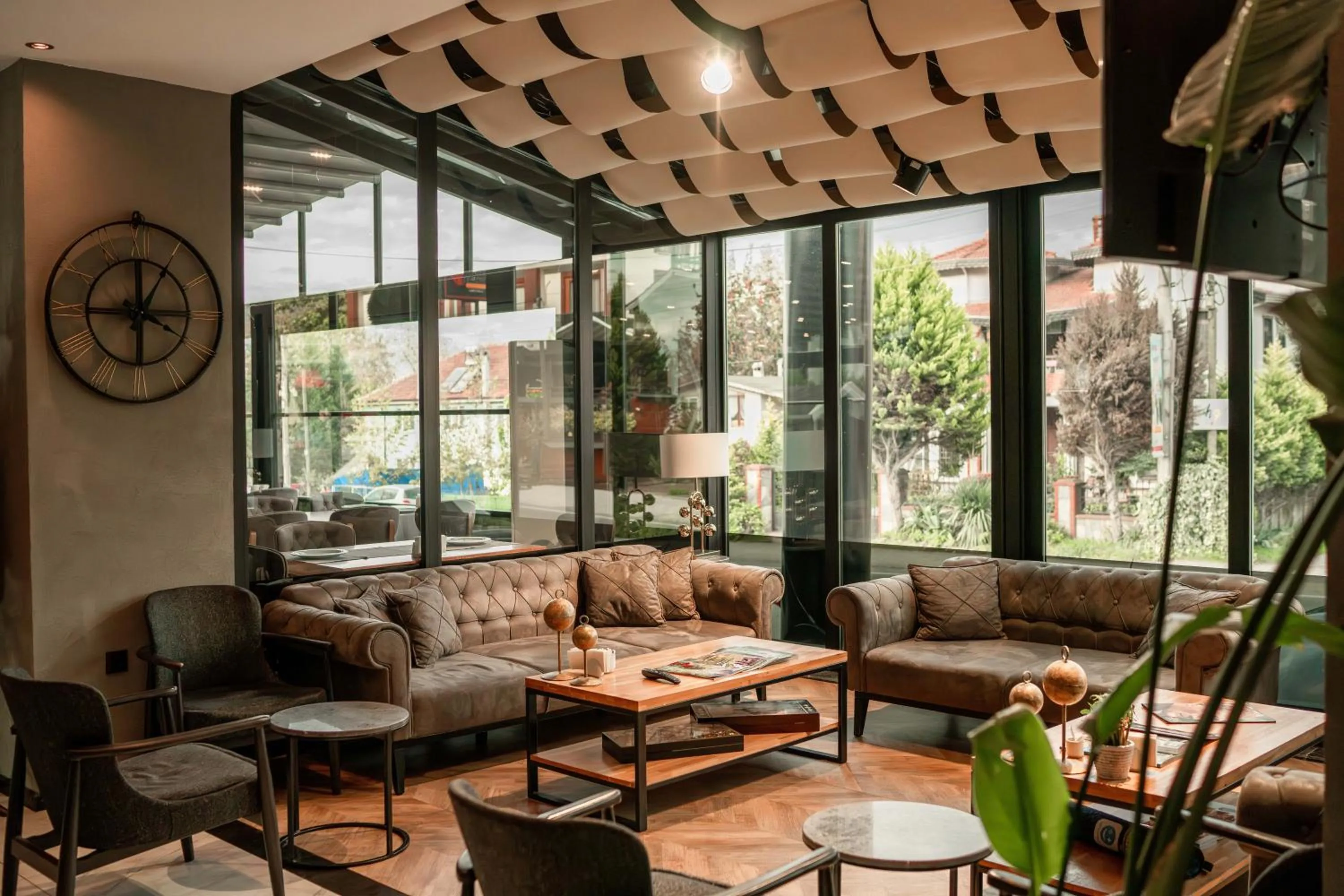 Seating area in Alfa Suites & SPA