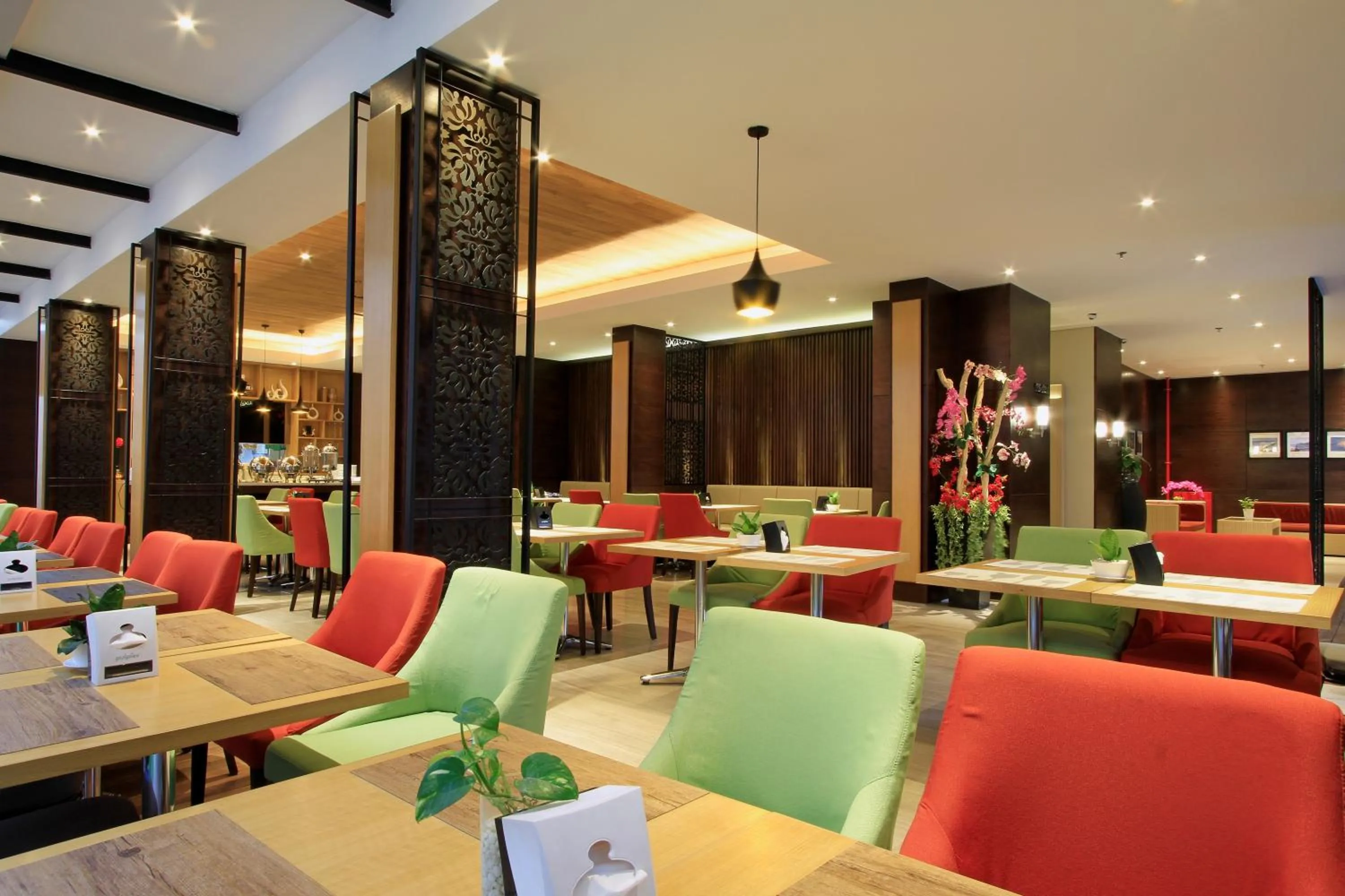 Restaurant/places to eat in Ohana Hotel Kuta