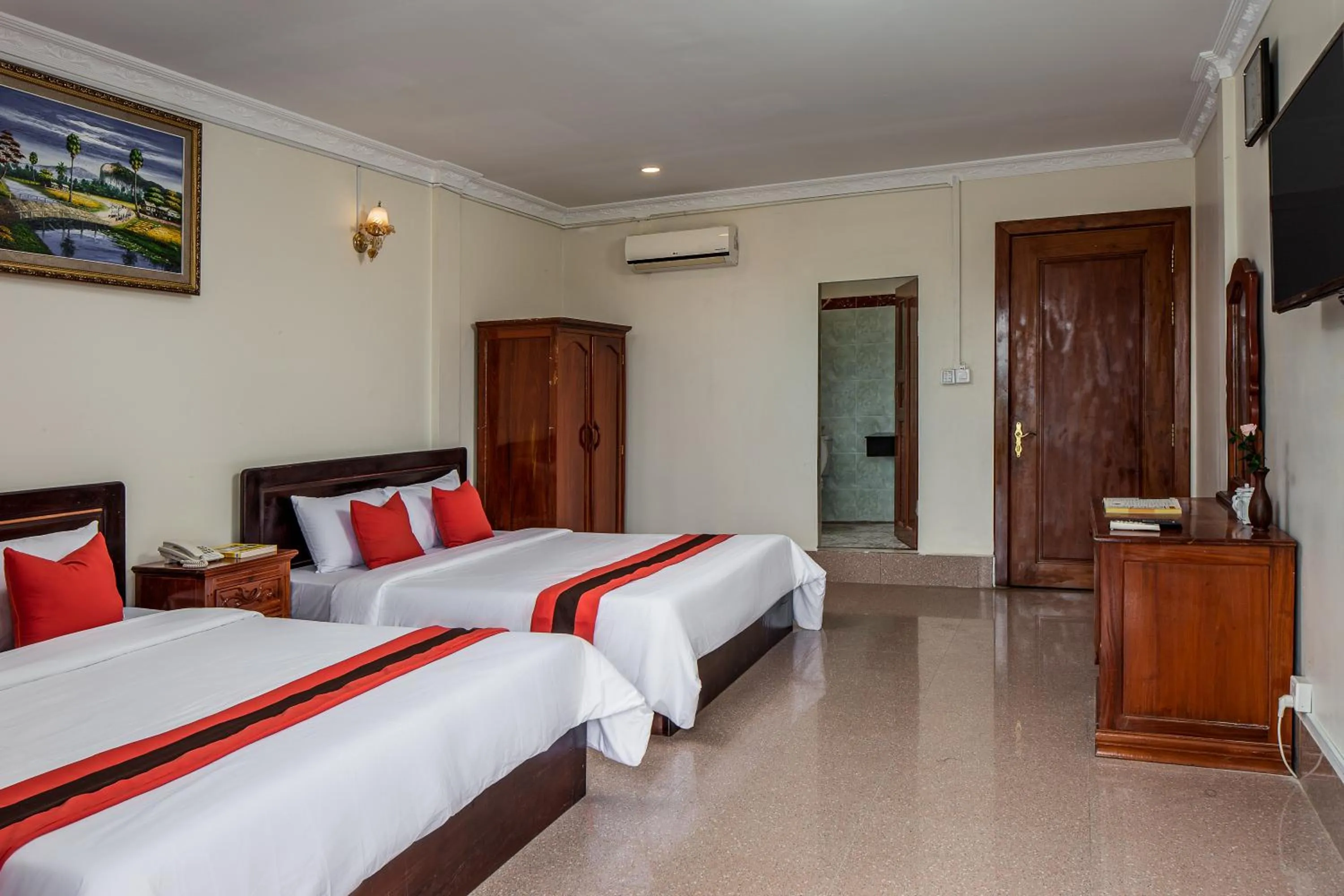 bunk bed, Bed in Angkor Mithona Guesthouse