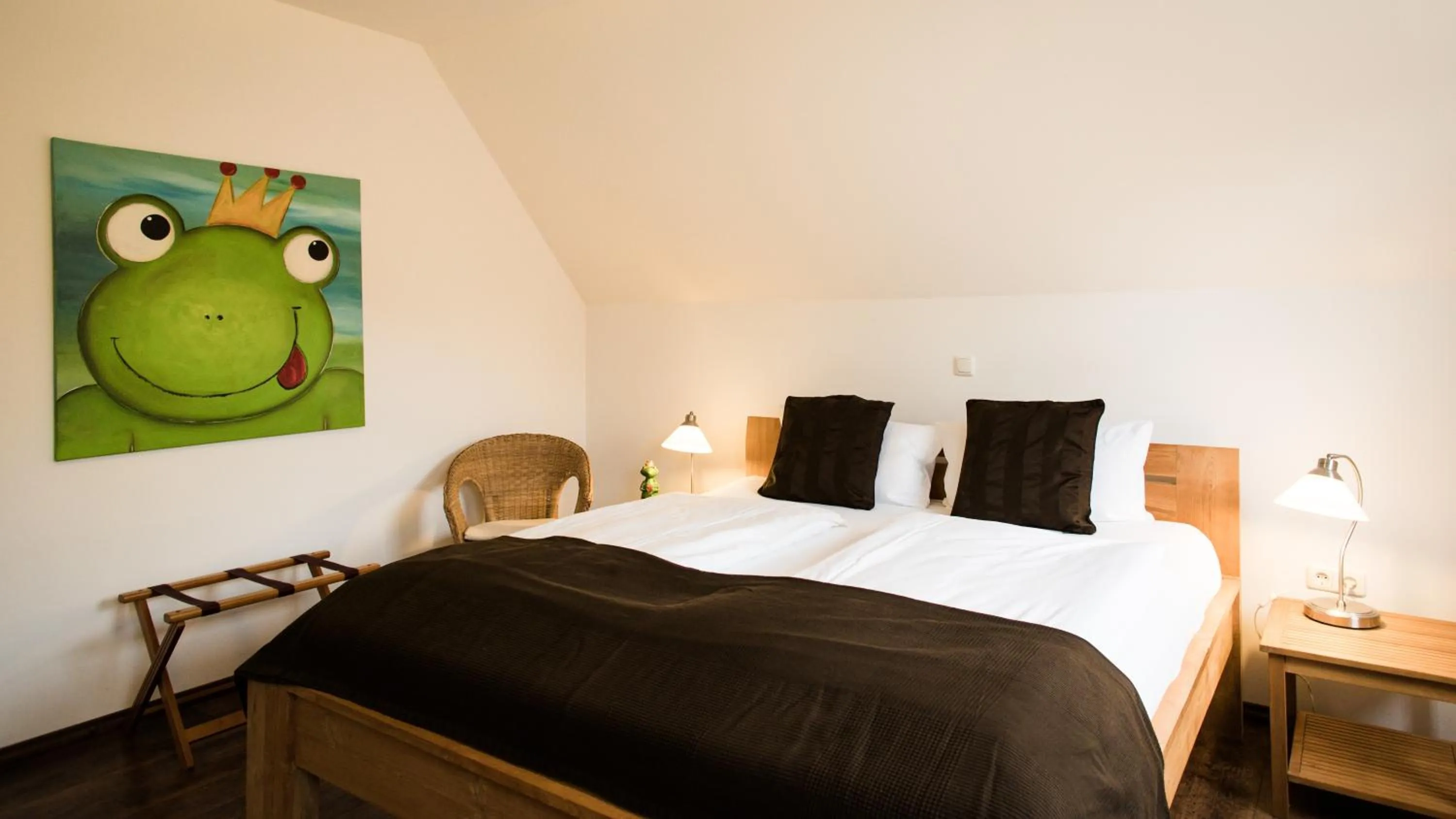 Photo of the whole room, Bed in Pension Kerckenhof
