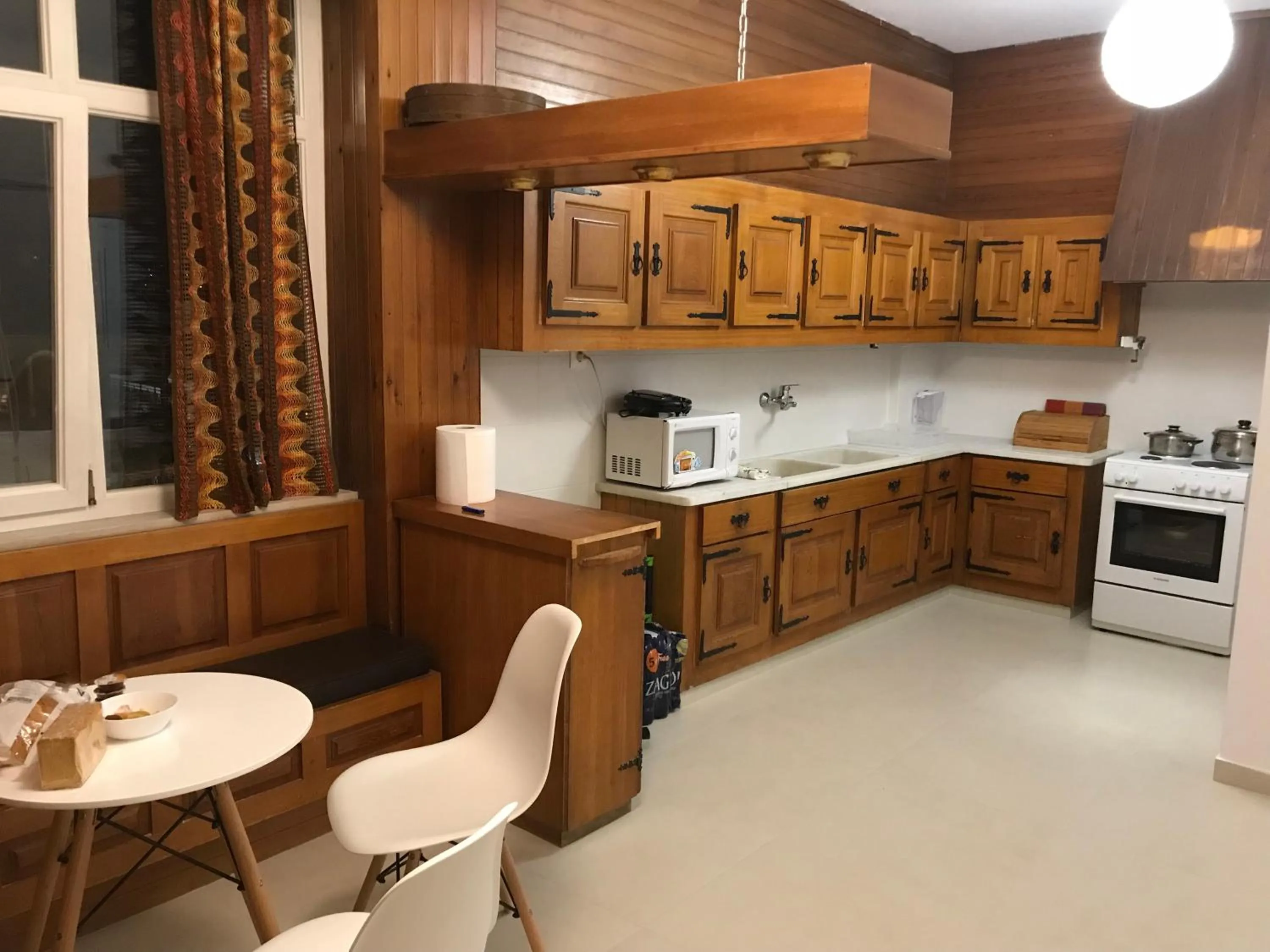 Kitchen or kitchenette in Acropolis View