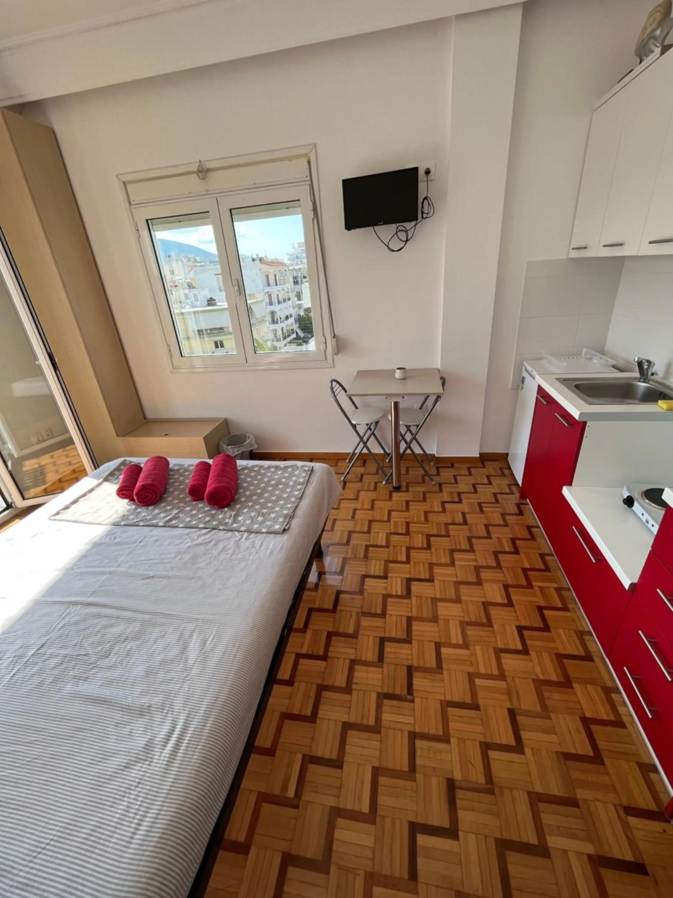 Bed in Acropolis View