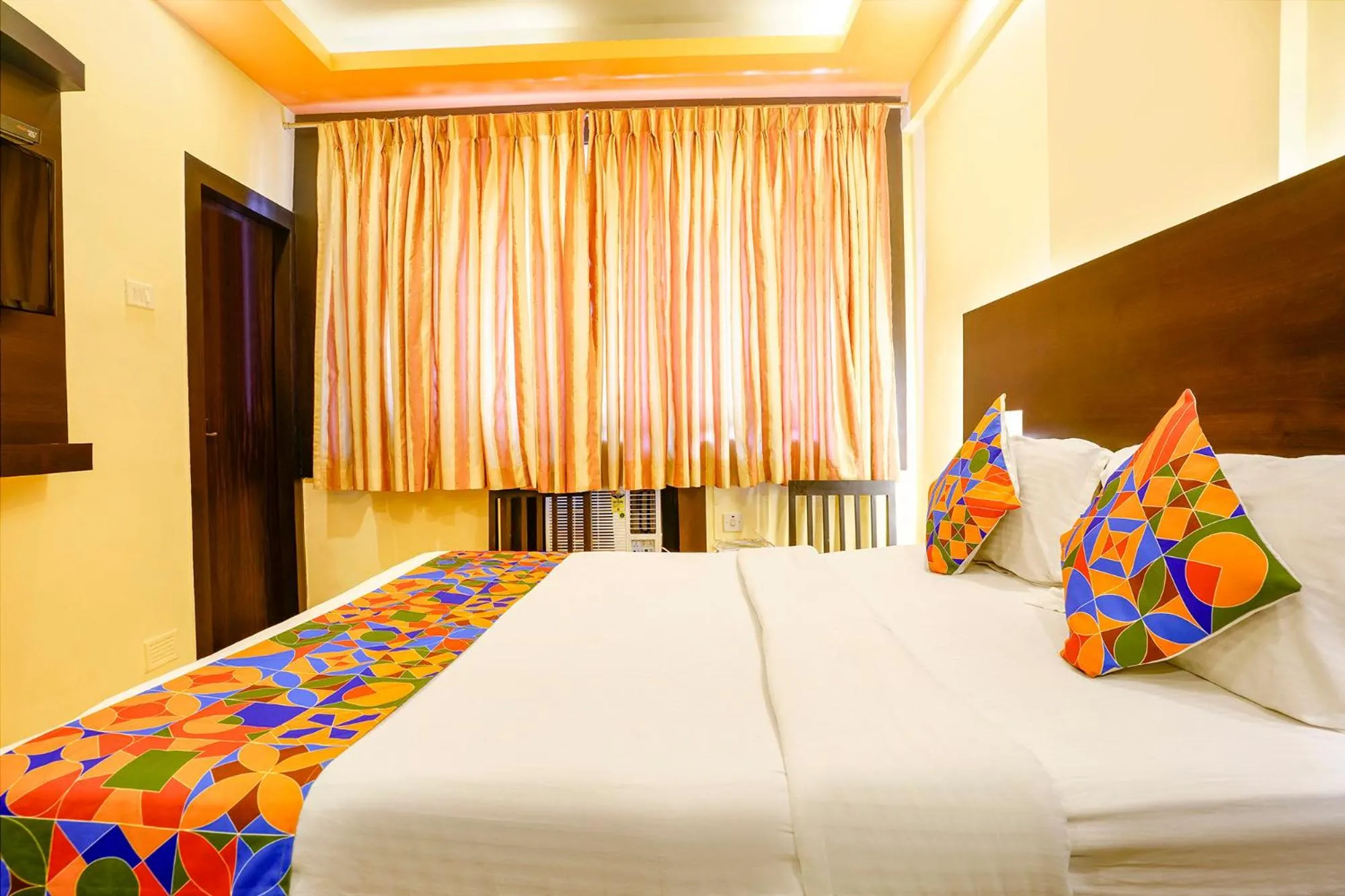 Bed in Fabhotel Manoshanti - Nr Big Daddy Casino