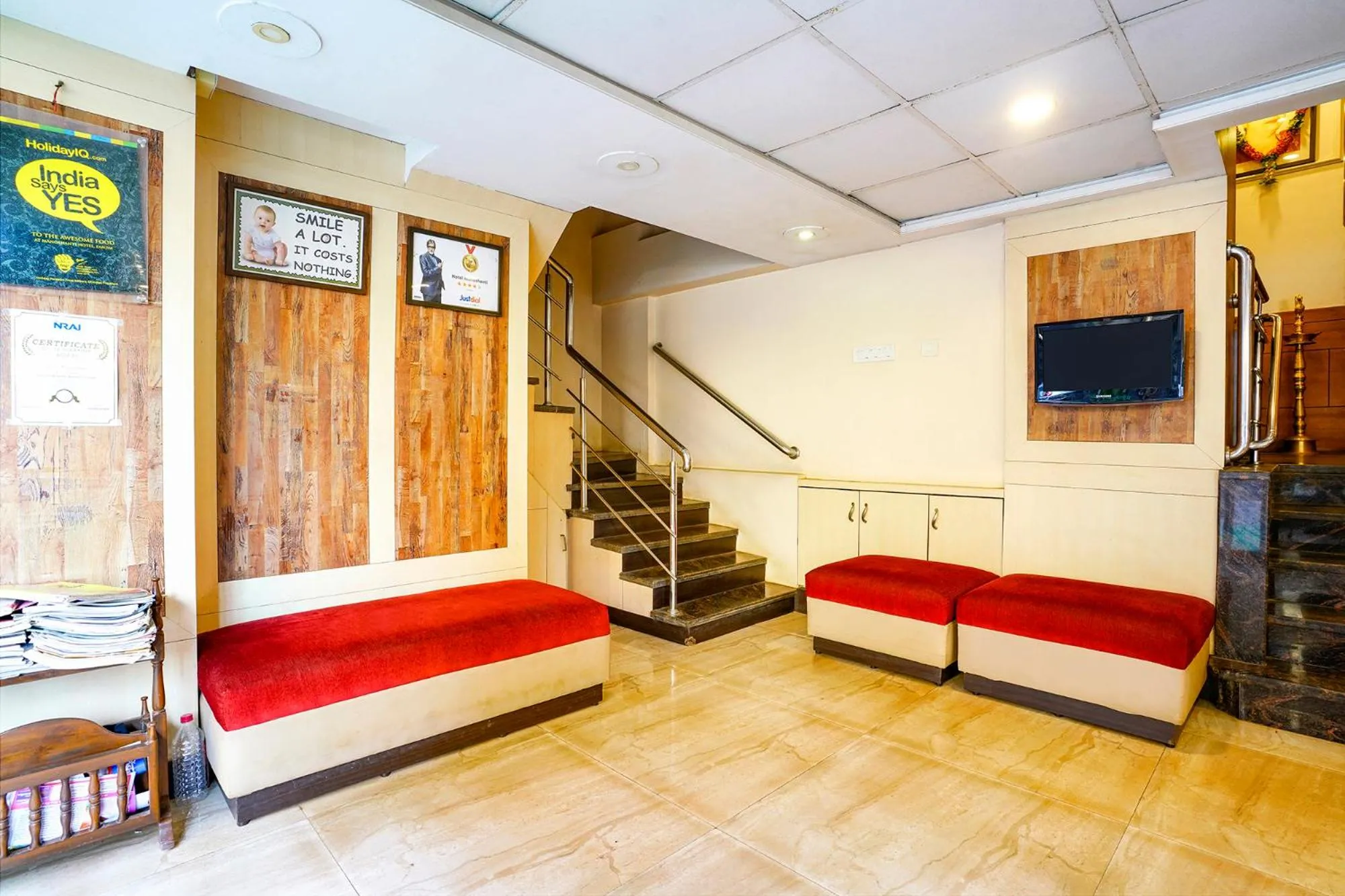 Living room in Fabhotel Manoshanti - Nr Big Daddy Casino