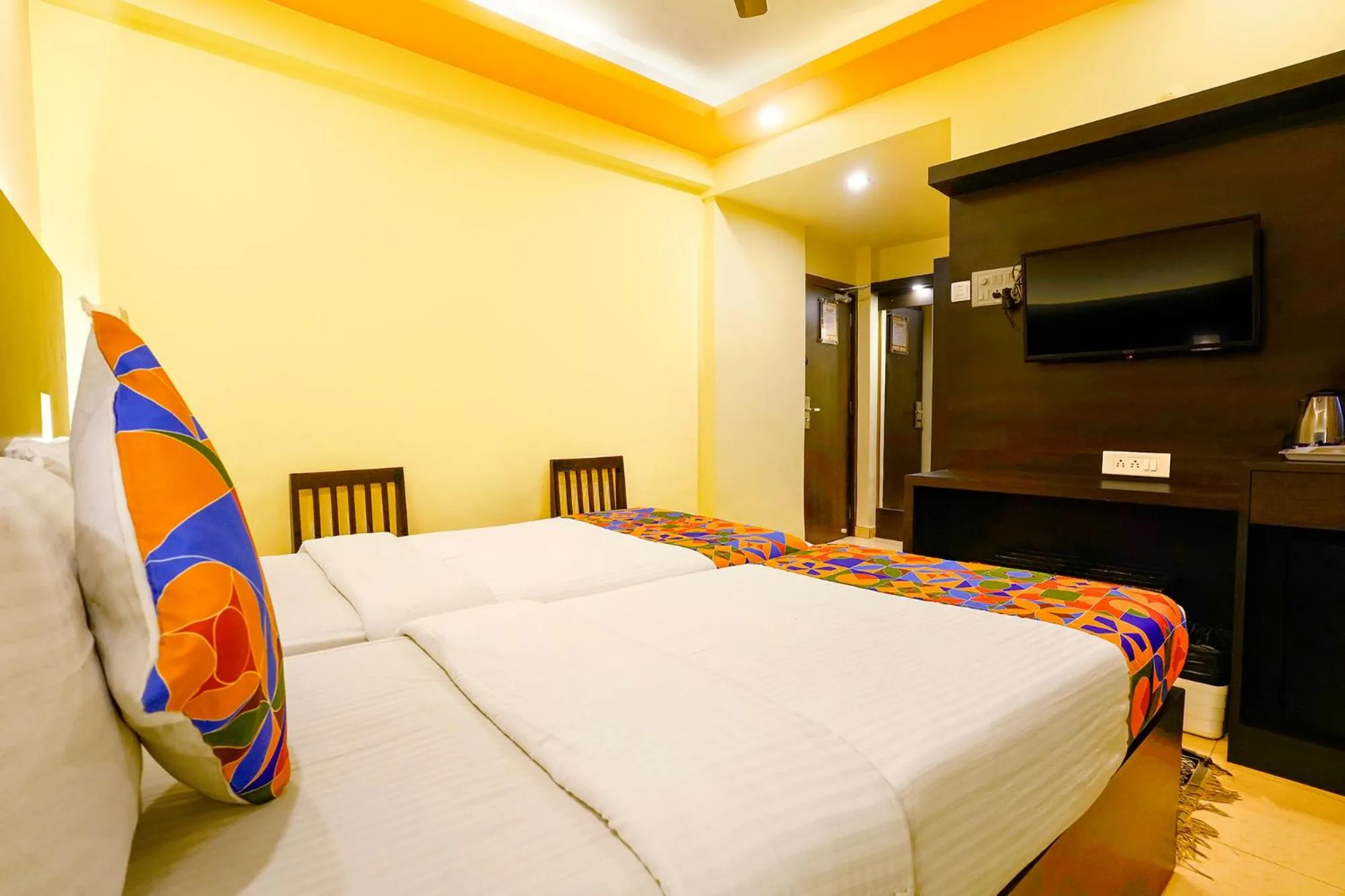 Bed in Fabhotel Manoshanti - Nr Big Daddy Casino