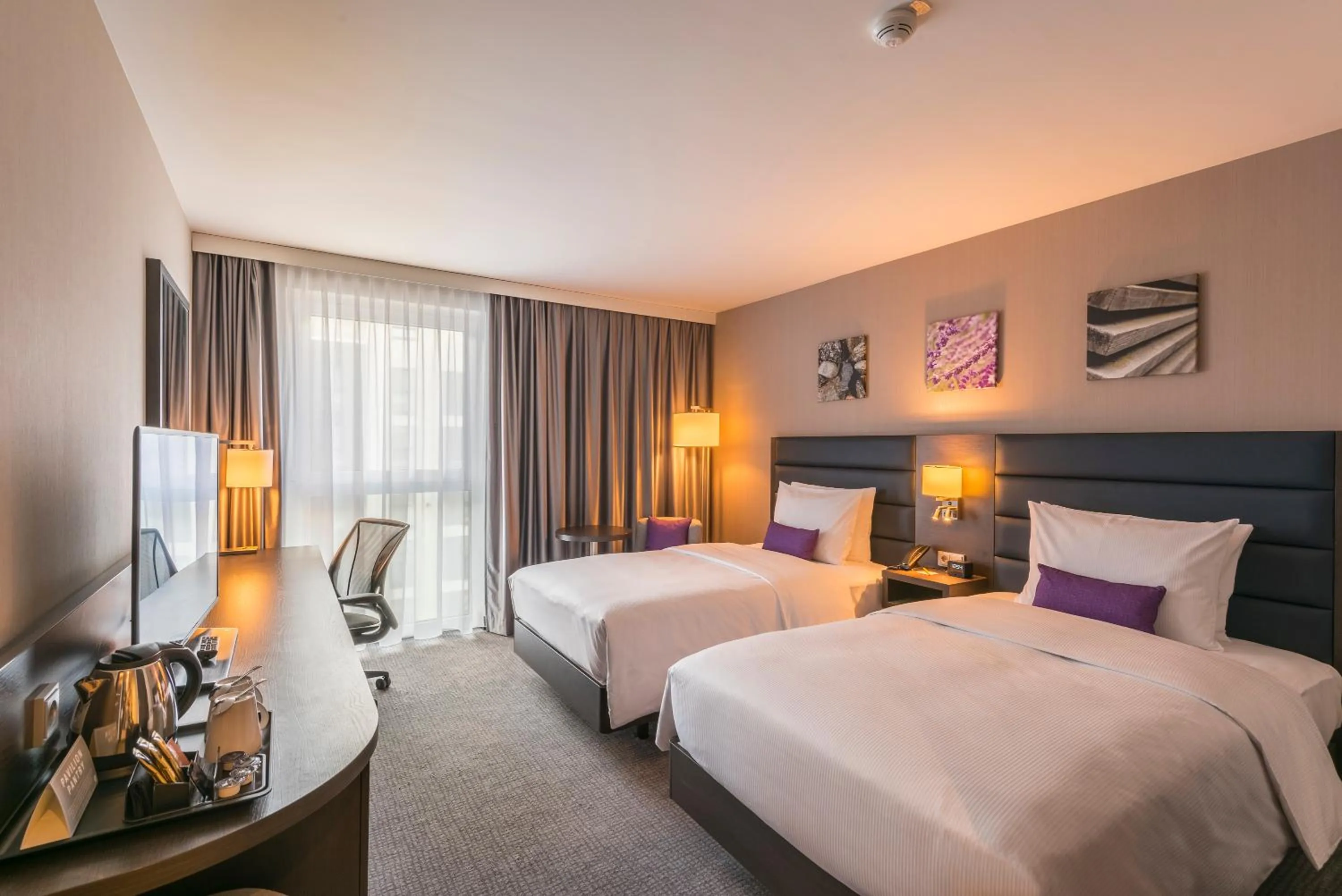 Bedroom, Bed in Hilton Garden Inn Munich City West