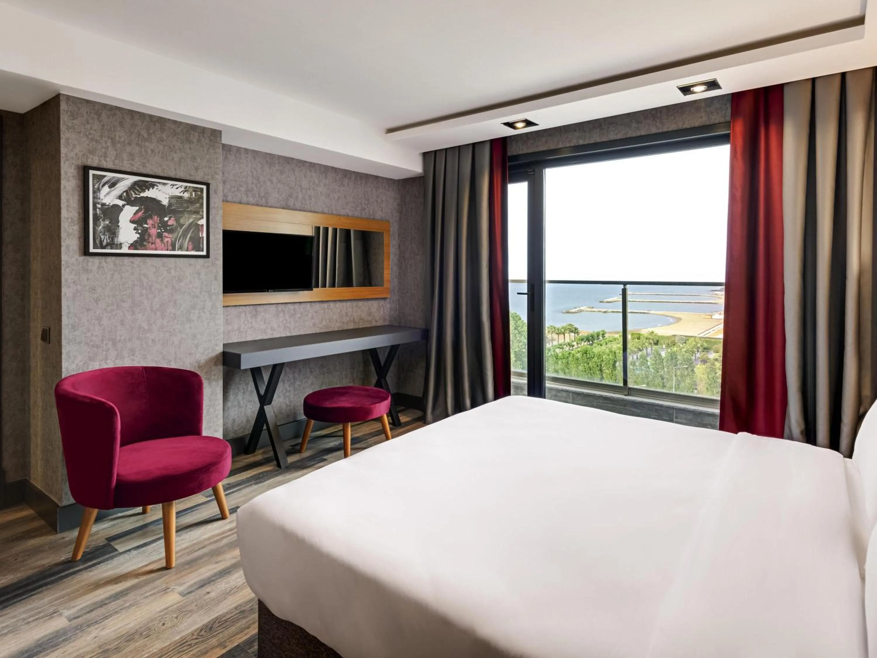 Bedroom in Mövenpick Hotel Trabzon