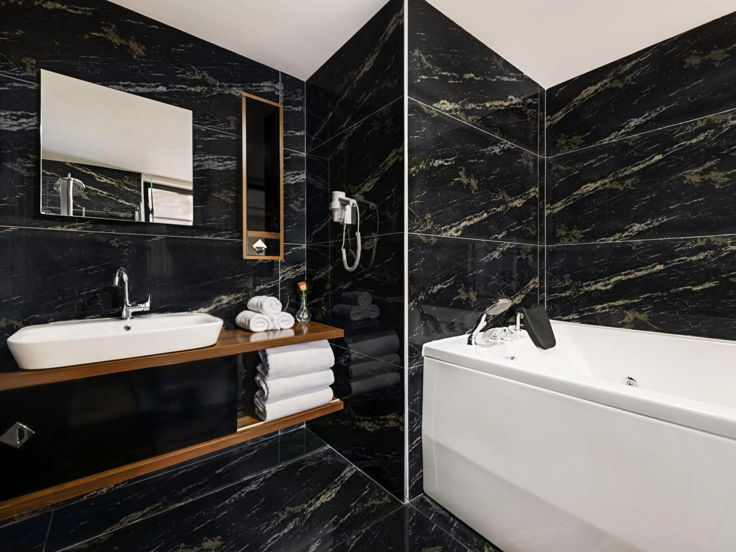 Bedroom in Mövenpick Hotel Trabzon