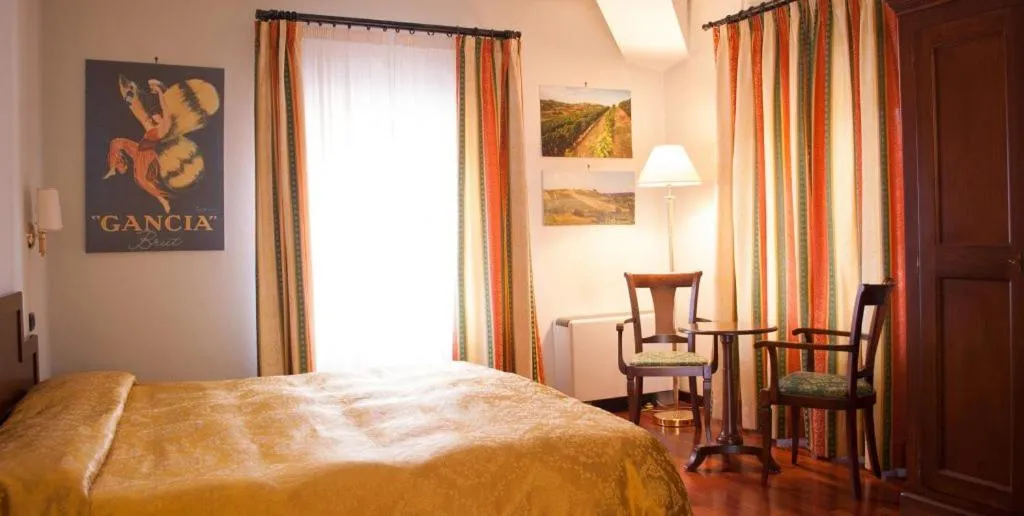 Bed in Villa Chiara Hotel