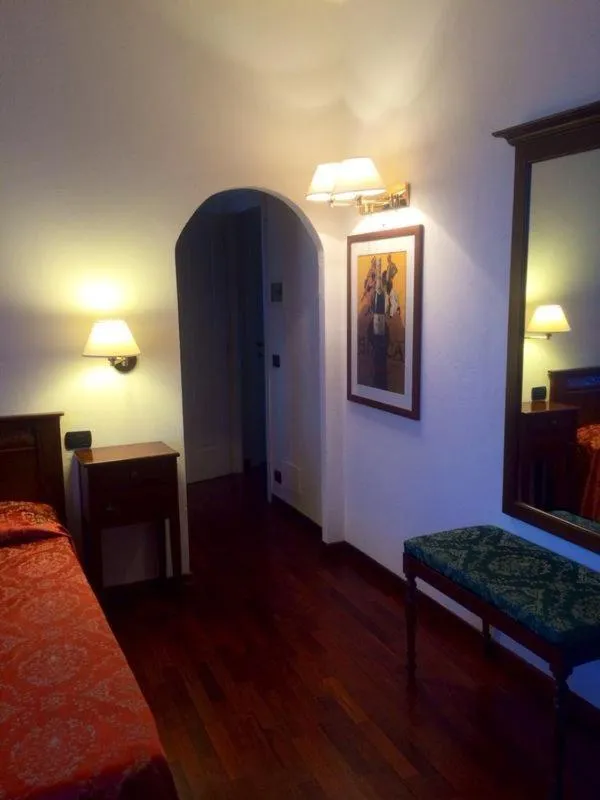 Bed in Villa Chiara Hotel