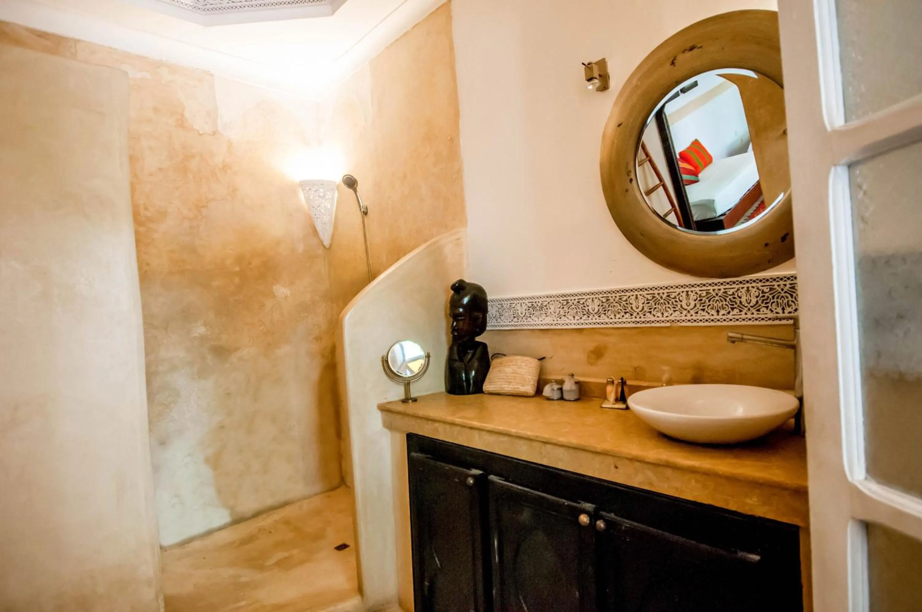 Bathroom in Riad Villa Almeria Hotel & Spa