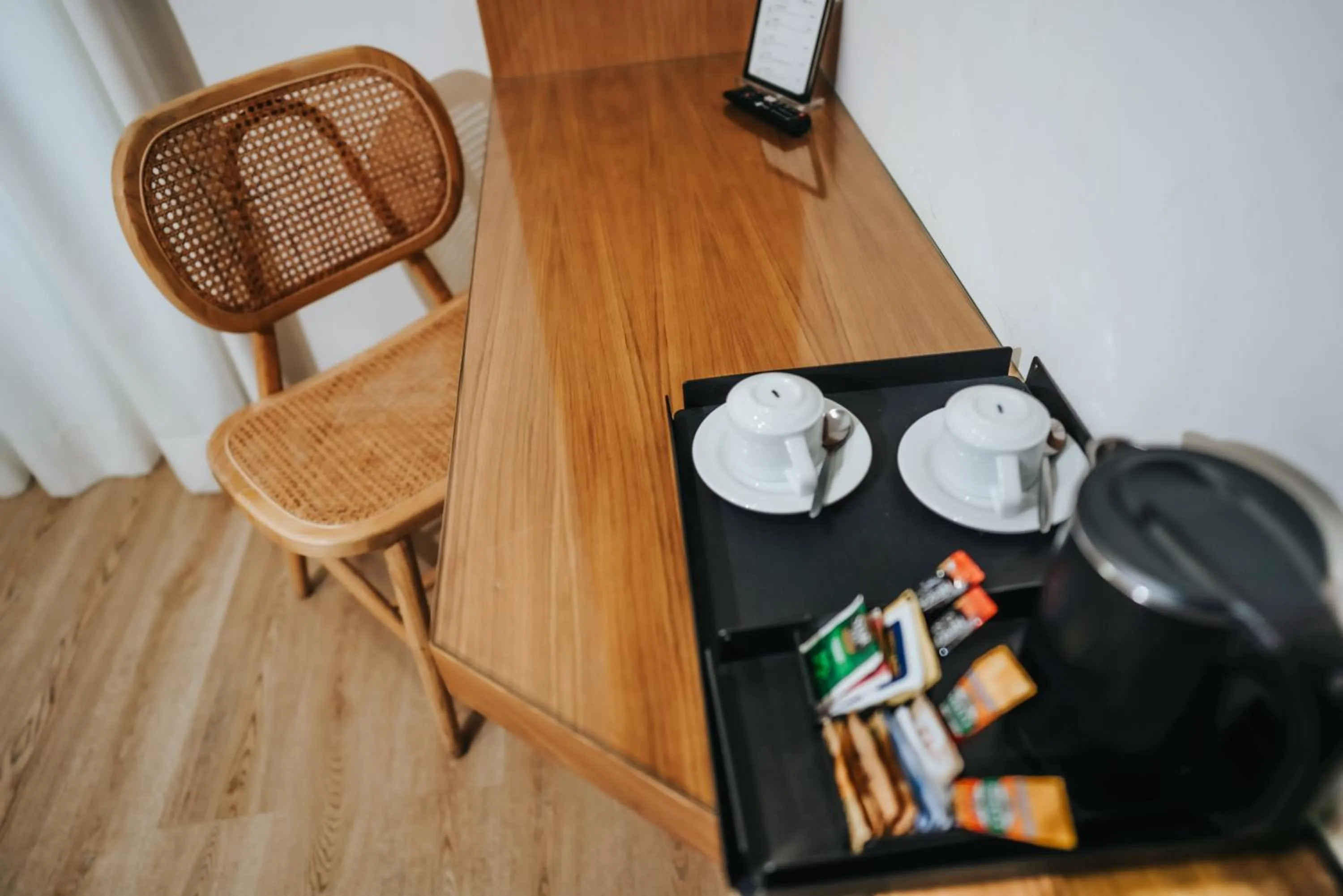 Coffee/tea facilities in Plana Hotel