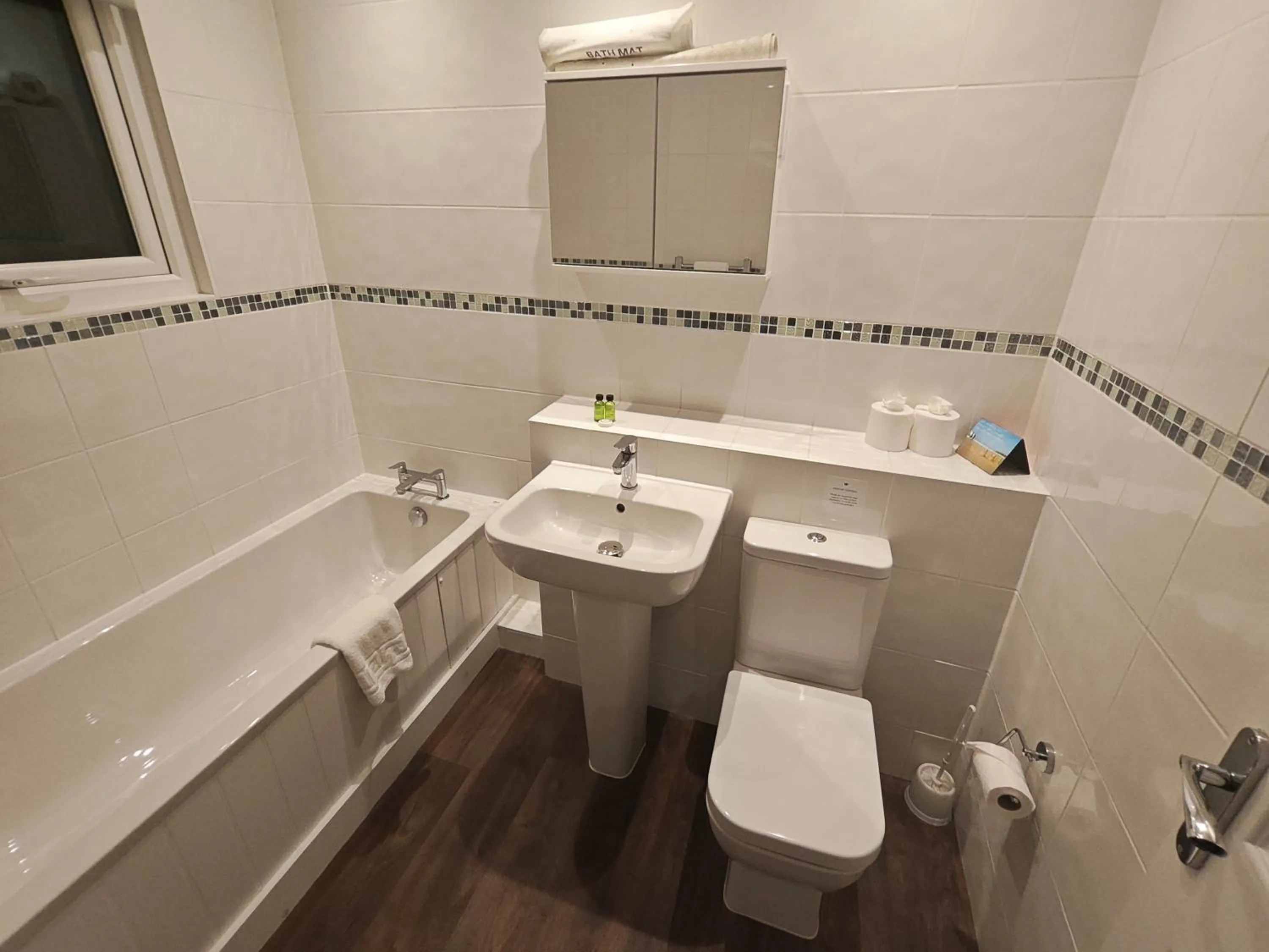 Bathroom in Trenython Manor Resort