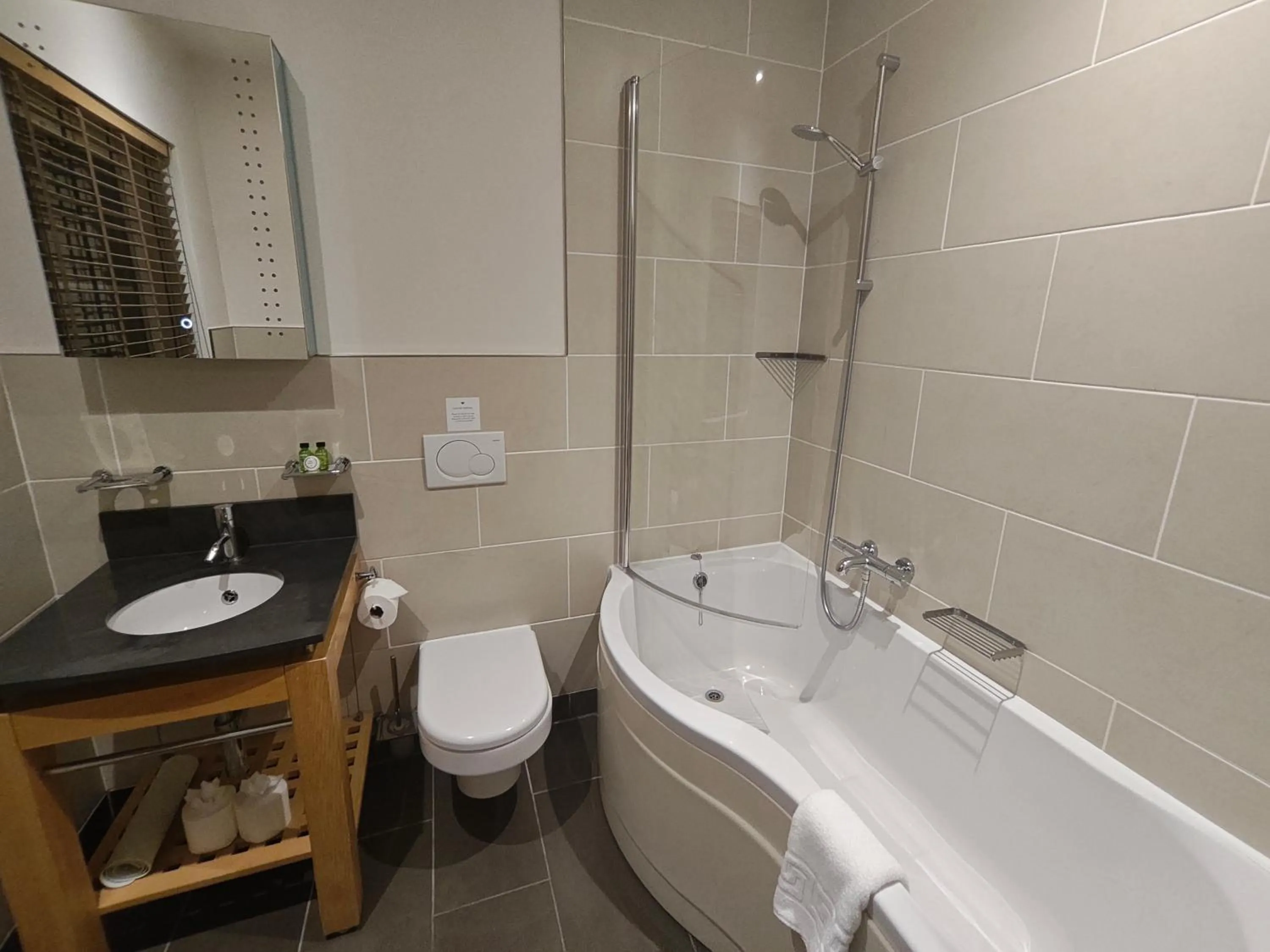 Bathroom in Trenython Manor Resort