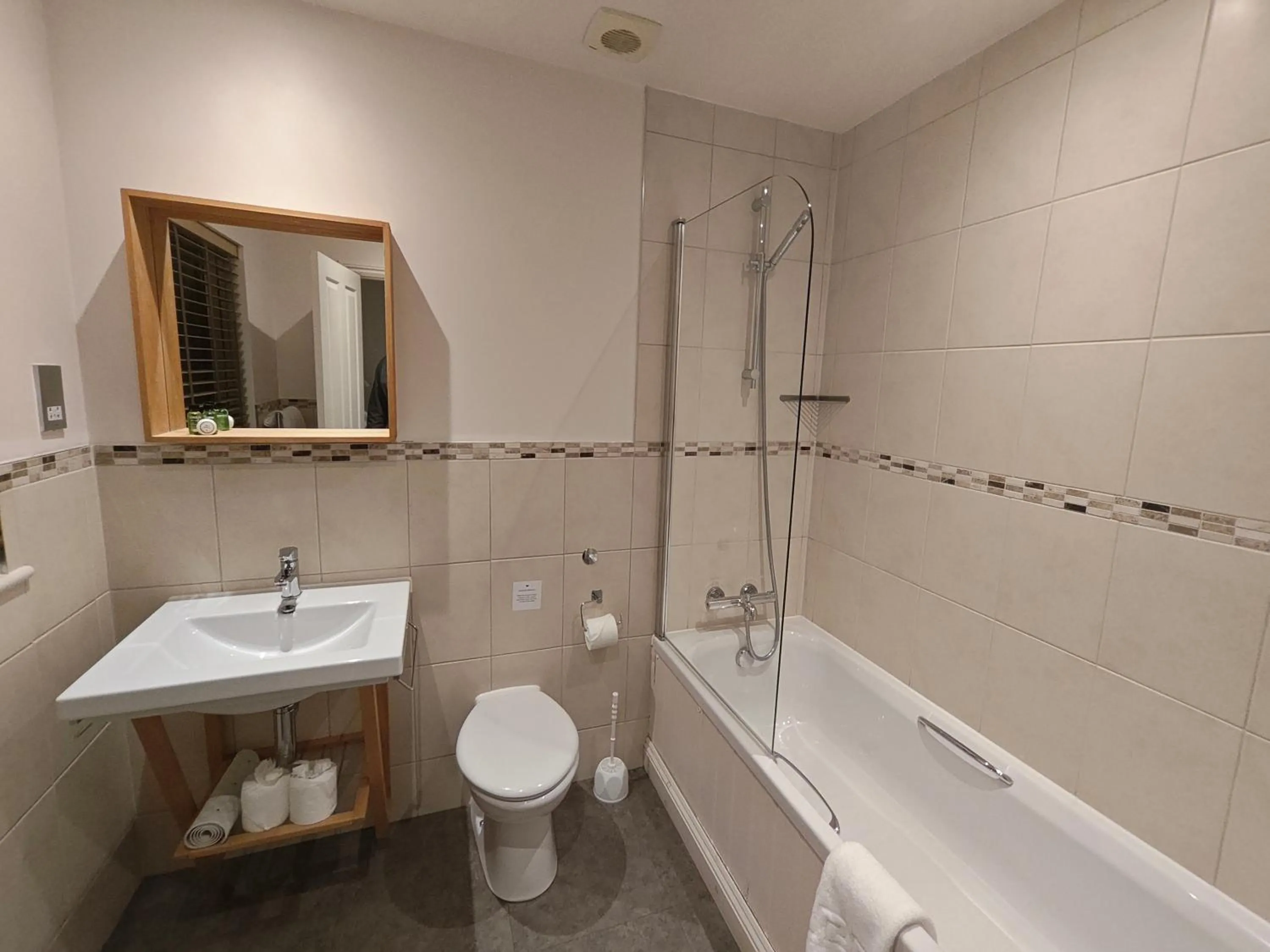 Bathroom in Trenython Manor Resort