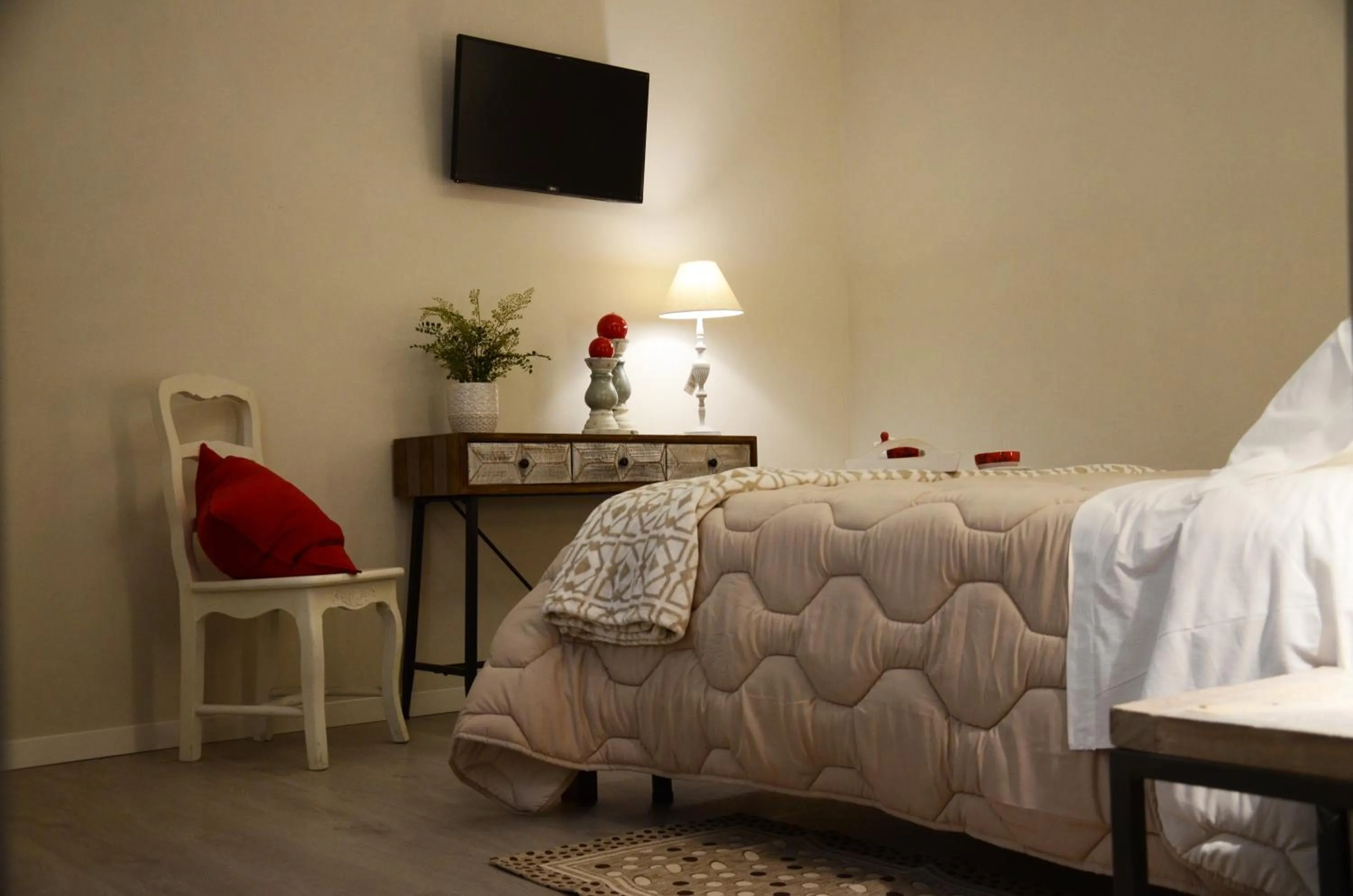 Photo of the whole room, Bed in B&B Al borgo