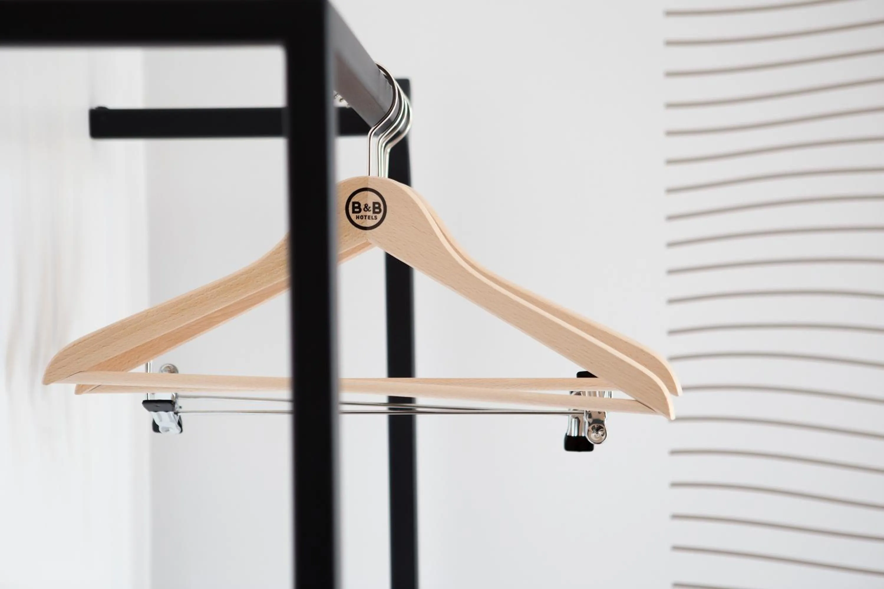 Decorative detail in B&B HOTEL Bordeaux Centre Gare Saint-Jean