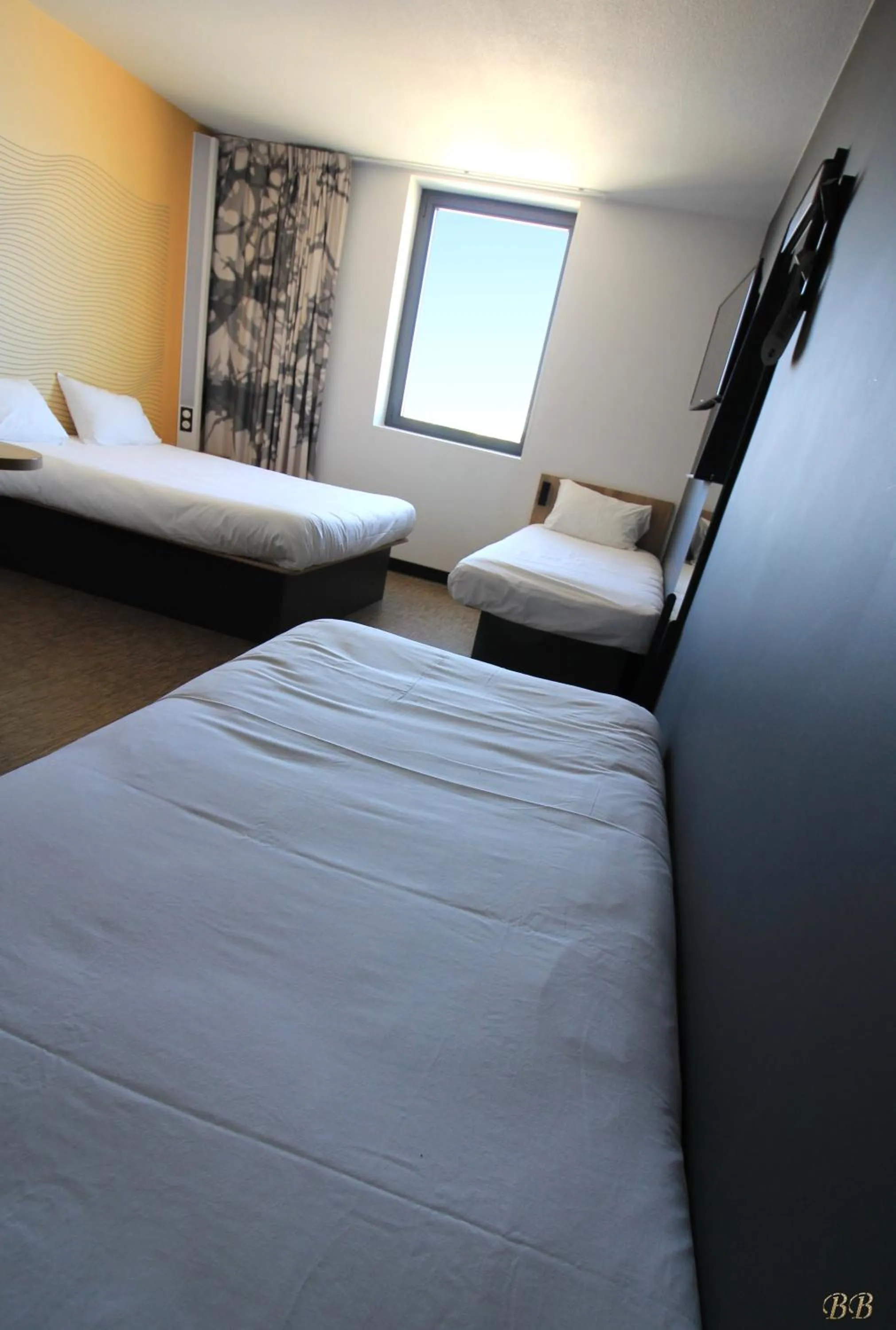 Bedroom, Bed in B&B HOTEL Bordeaux Centre Gare Saint-Jean