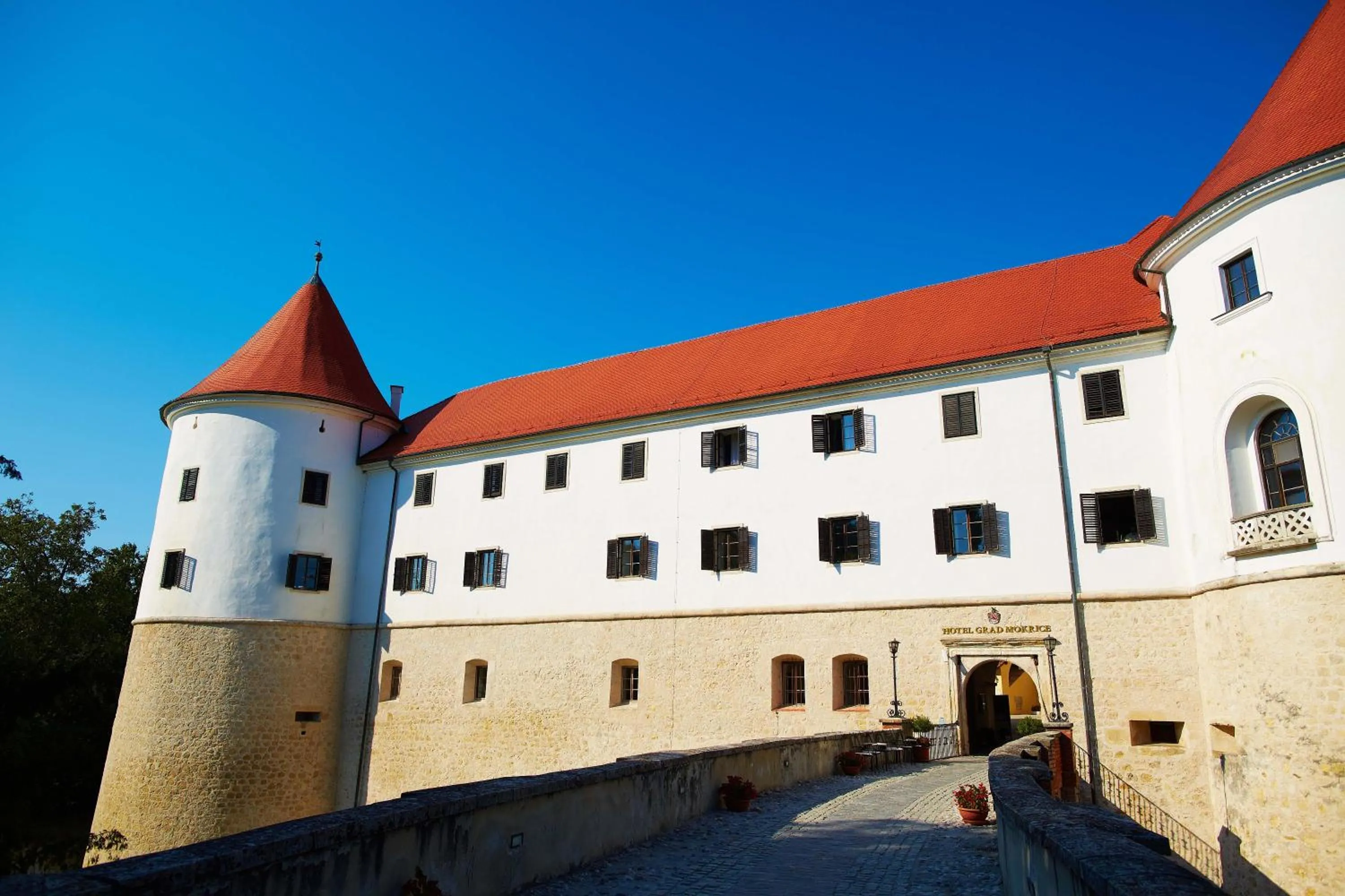 Property building in Mokrice Castle Estate