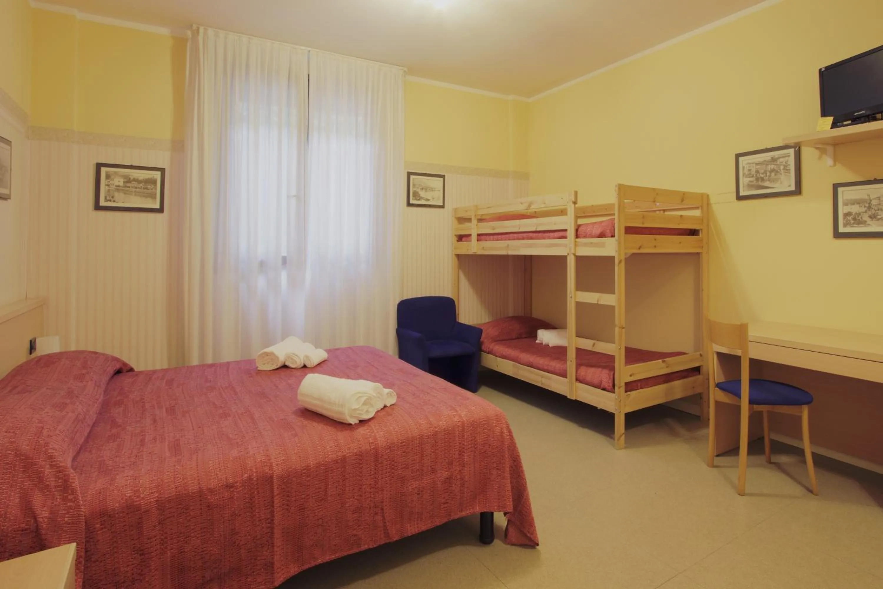 Photo of the whole room, Bed in Hotel Aquavite