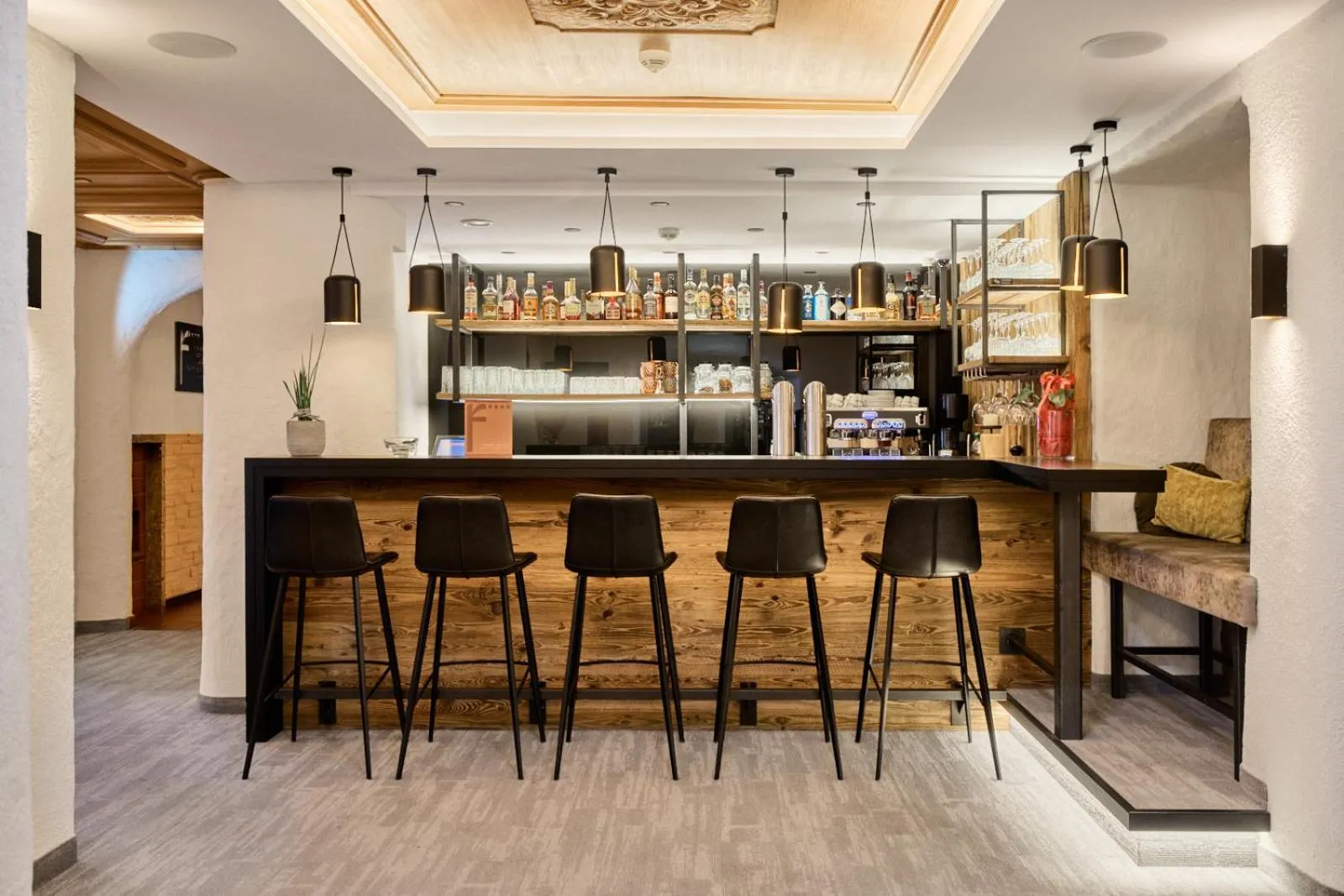 Lounge or bar in Natur Alpin Hotel Feichtner Hof