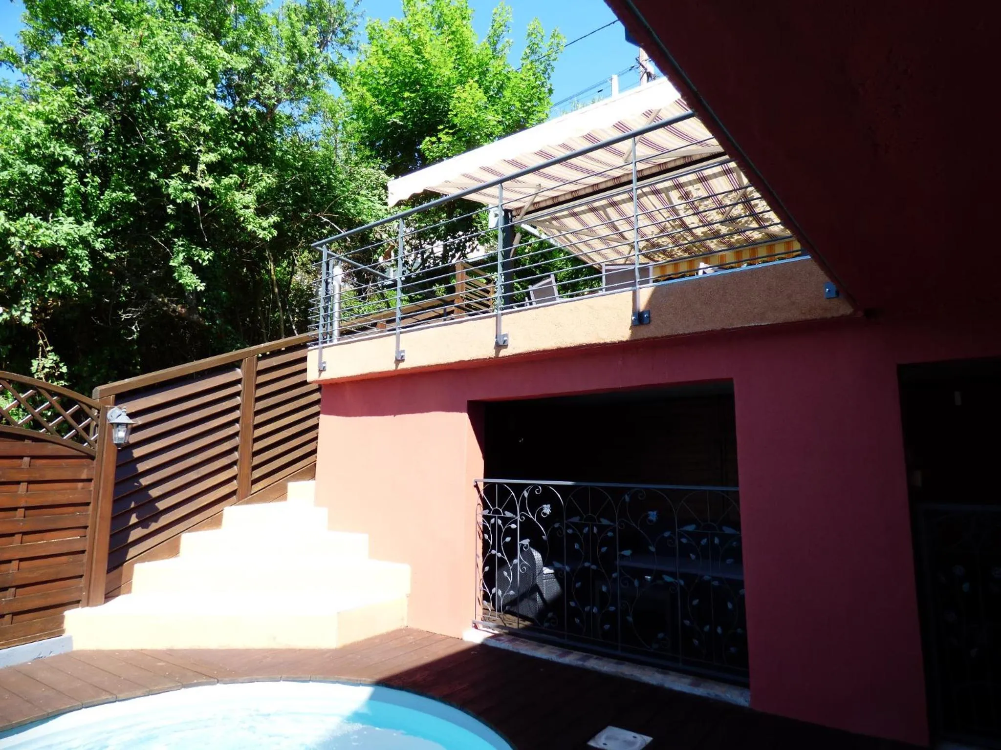 Property building in La Colline aux Yeux Doubs