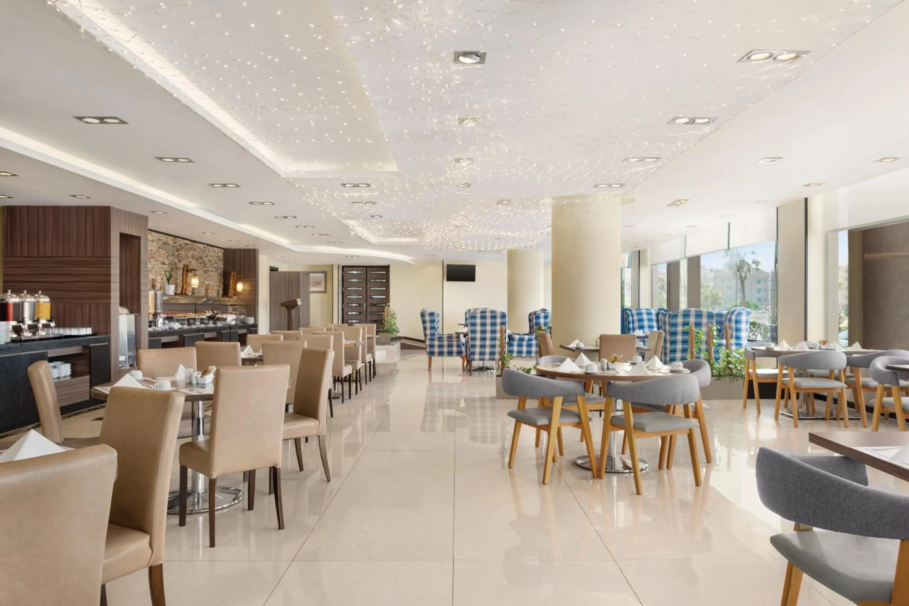 Restaurant/places to eat in Howard Johnson Dammam Hotel