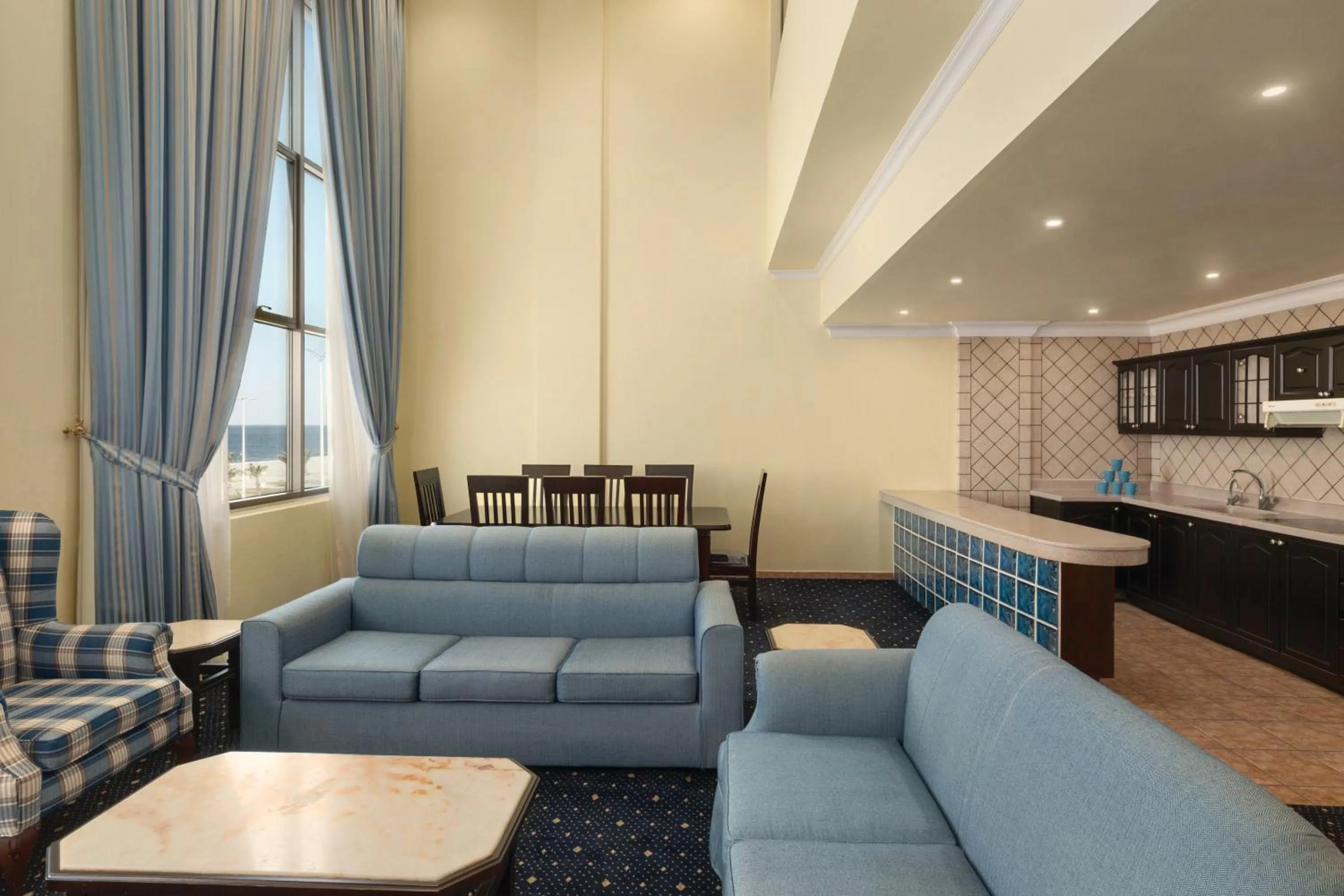 TV and multimedia in Howard Johnson Dammam Hotel