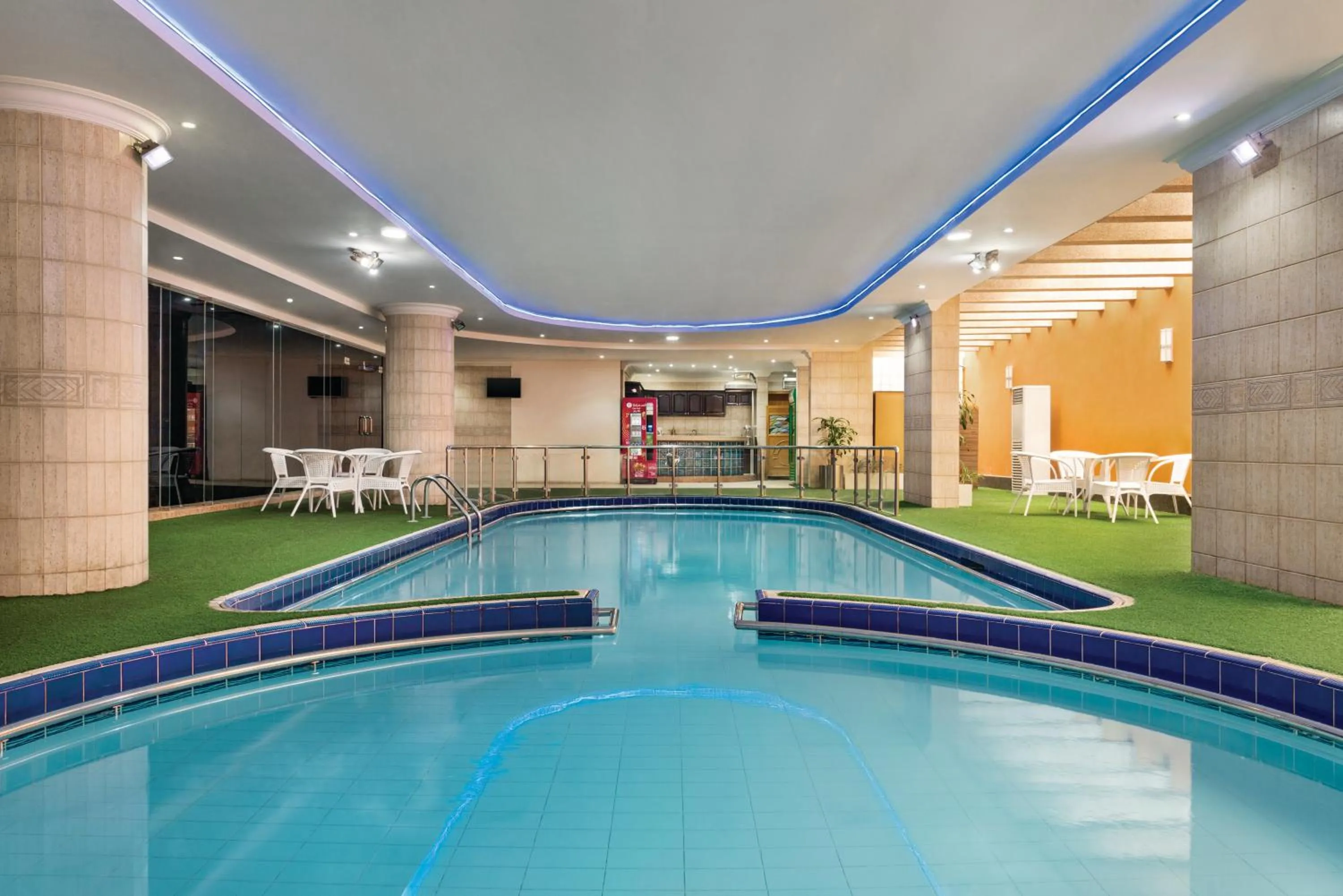 Pool view in Howard Johnson Dammam Hotel