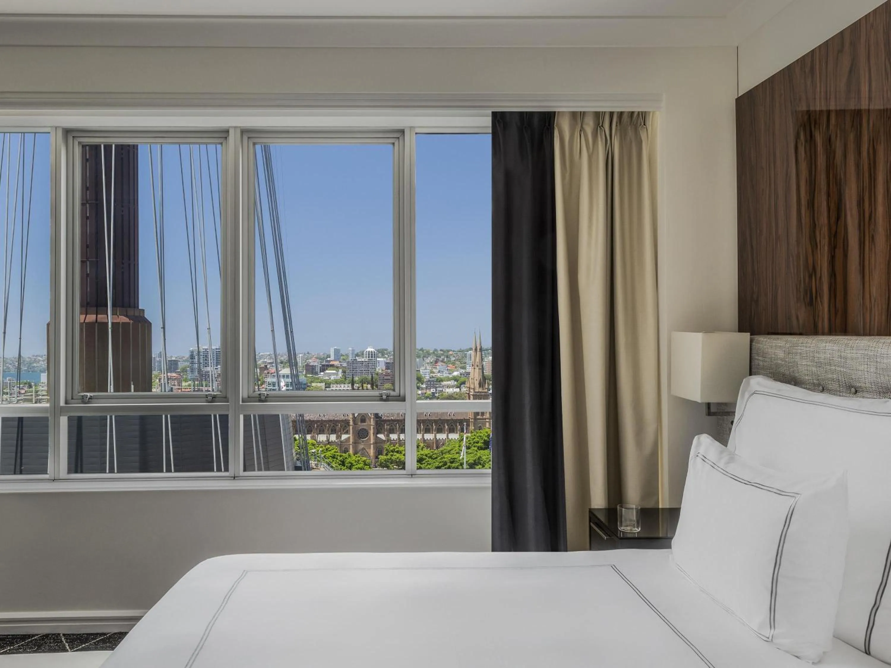 Bedroom, Bed in Swissotel Sydney