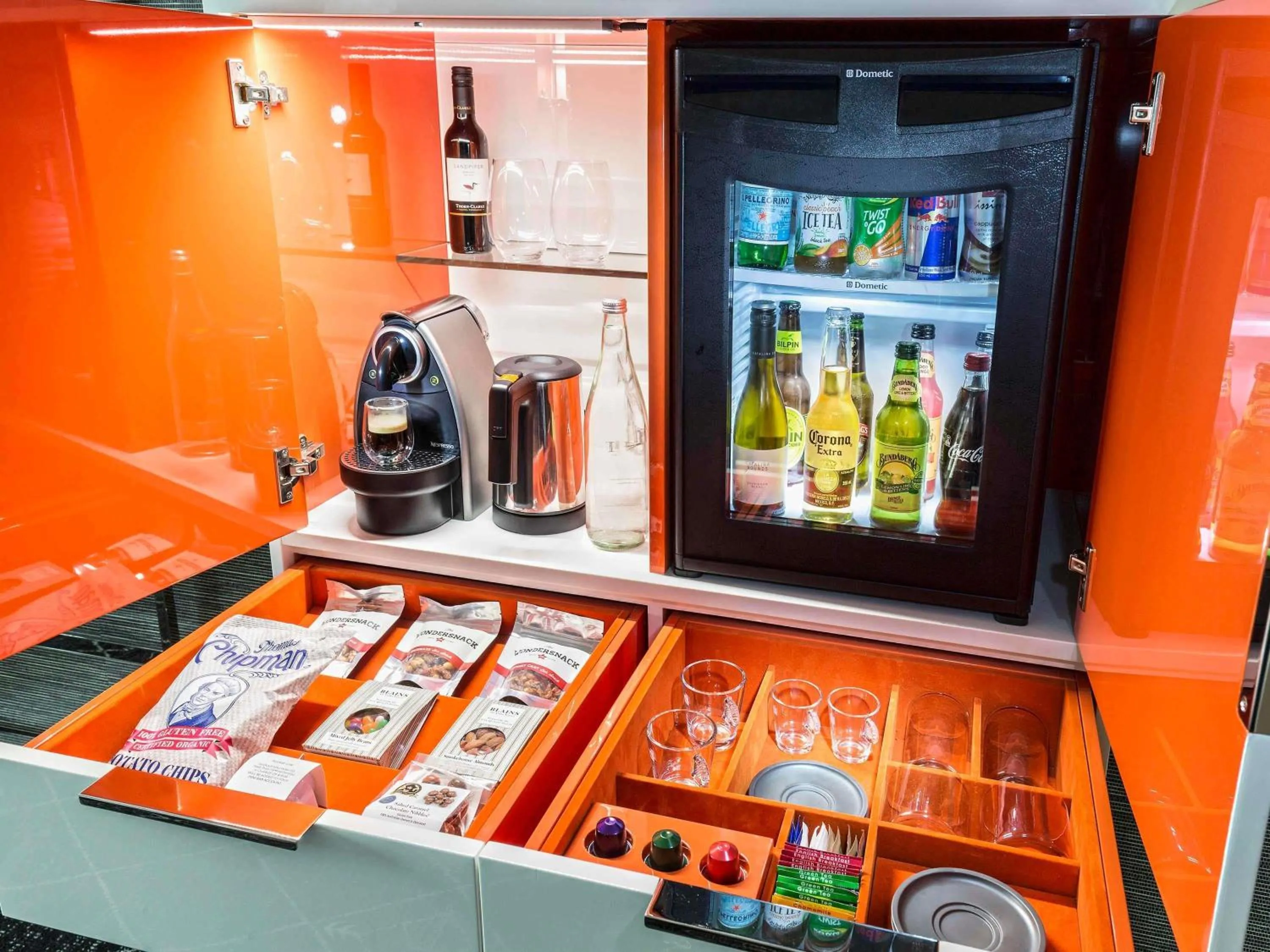 Bedroom in Swissotel Sydney