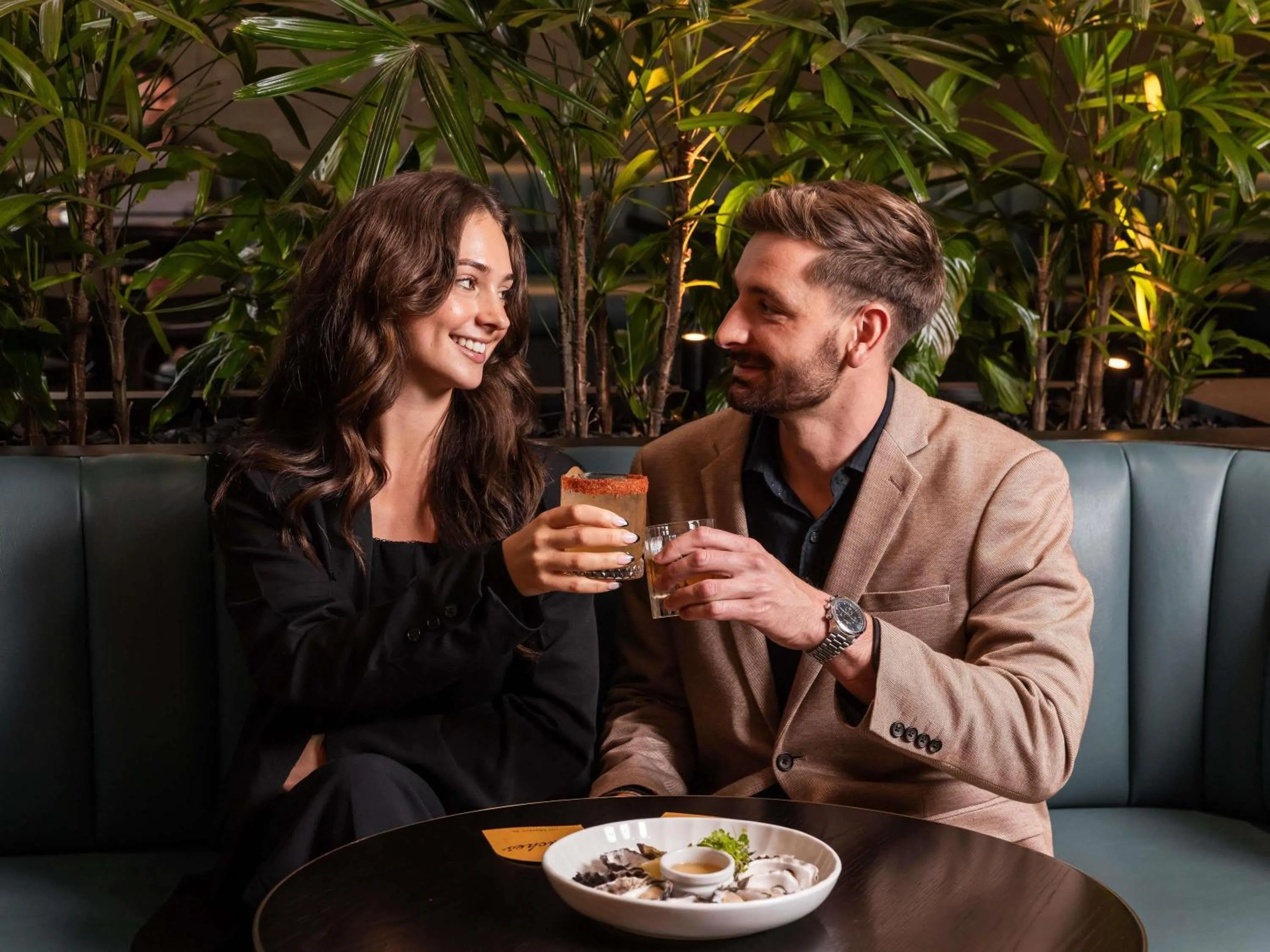 Lounge or bar in Swissotel Sydney