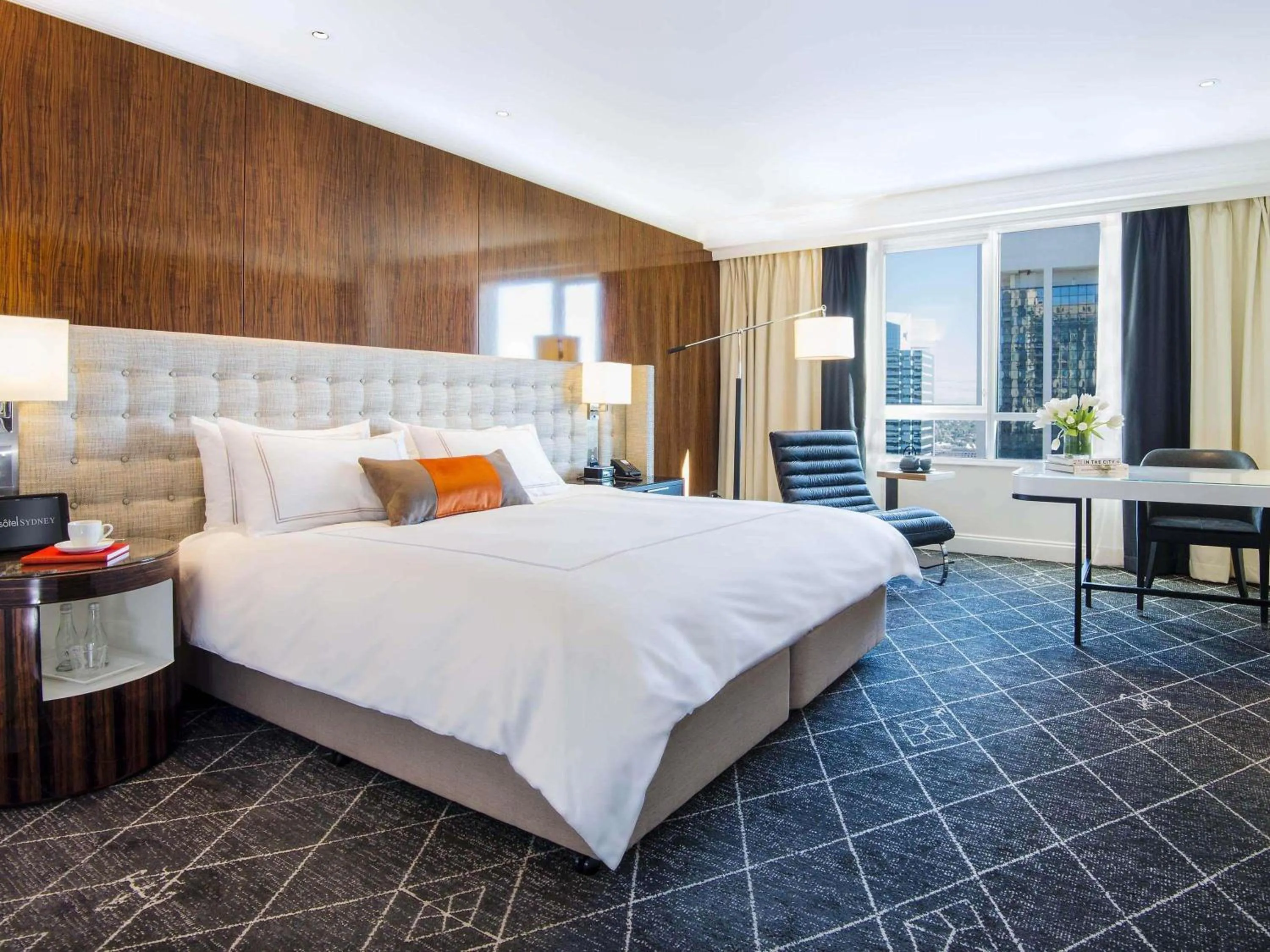 Bedroom, Bed in Swissotel Sydney