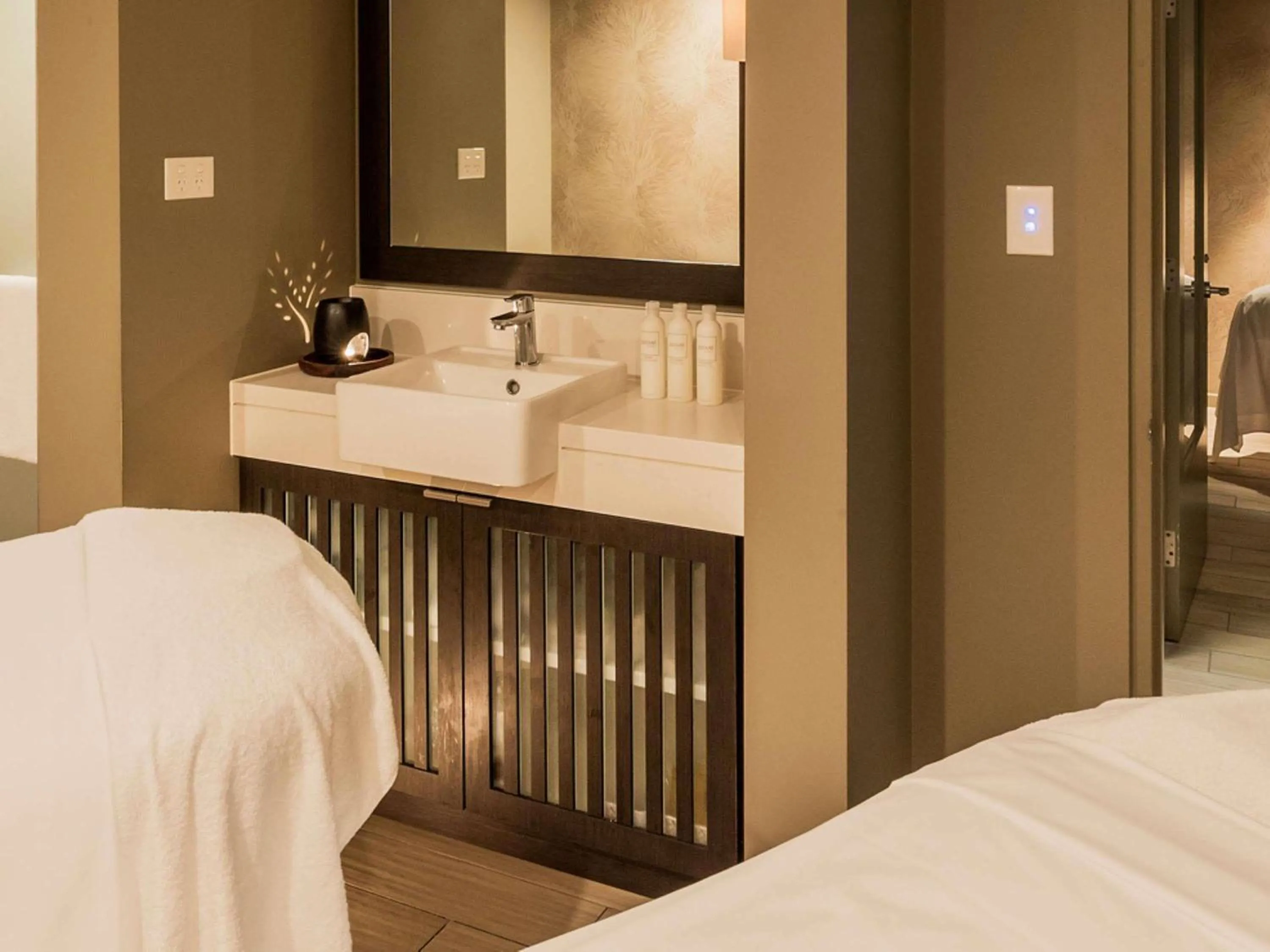 Spa and wellness centre/facilities, Bed in Swissotel Sydney