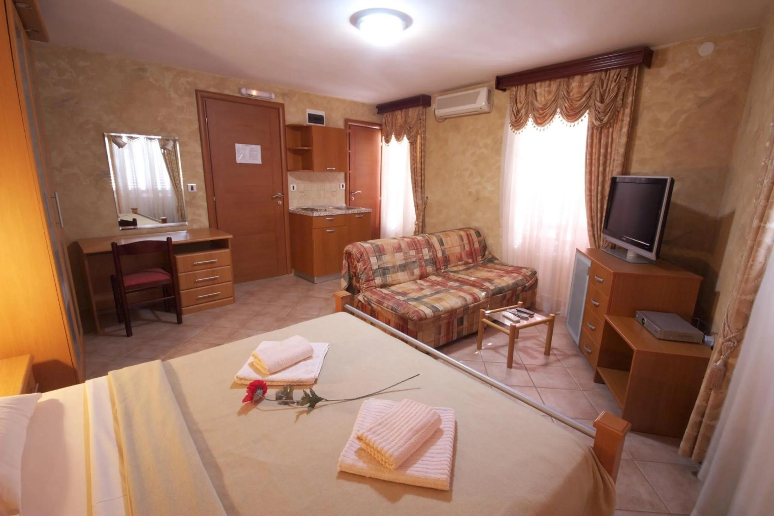 Photo of the whole room in Hotel Rendez Vous