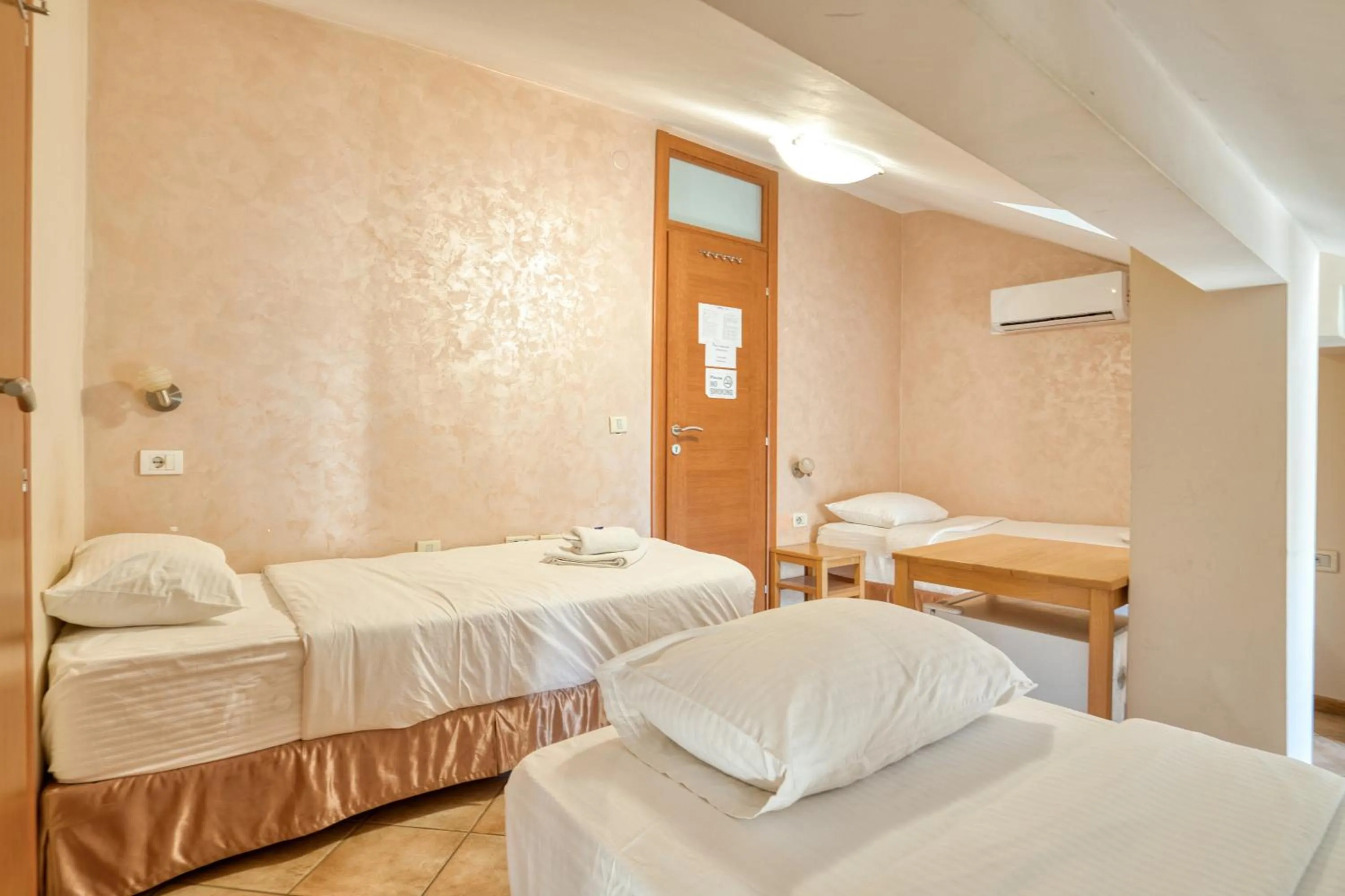 Bed in Hotel Rendez Vous