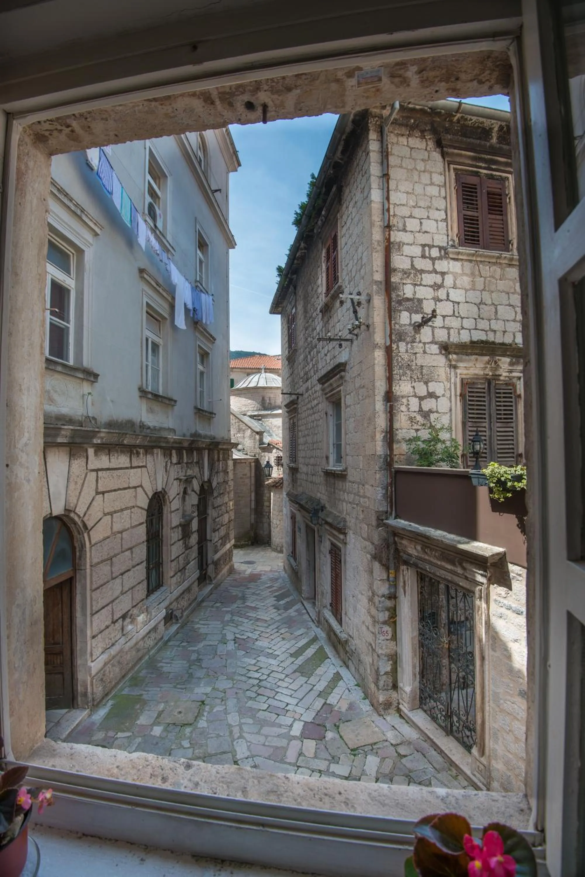 Street view in Hotel Rendez Vous